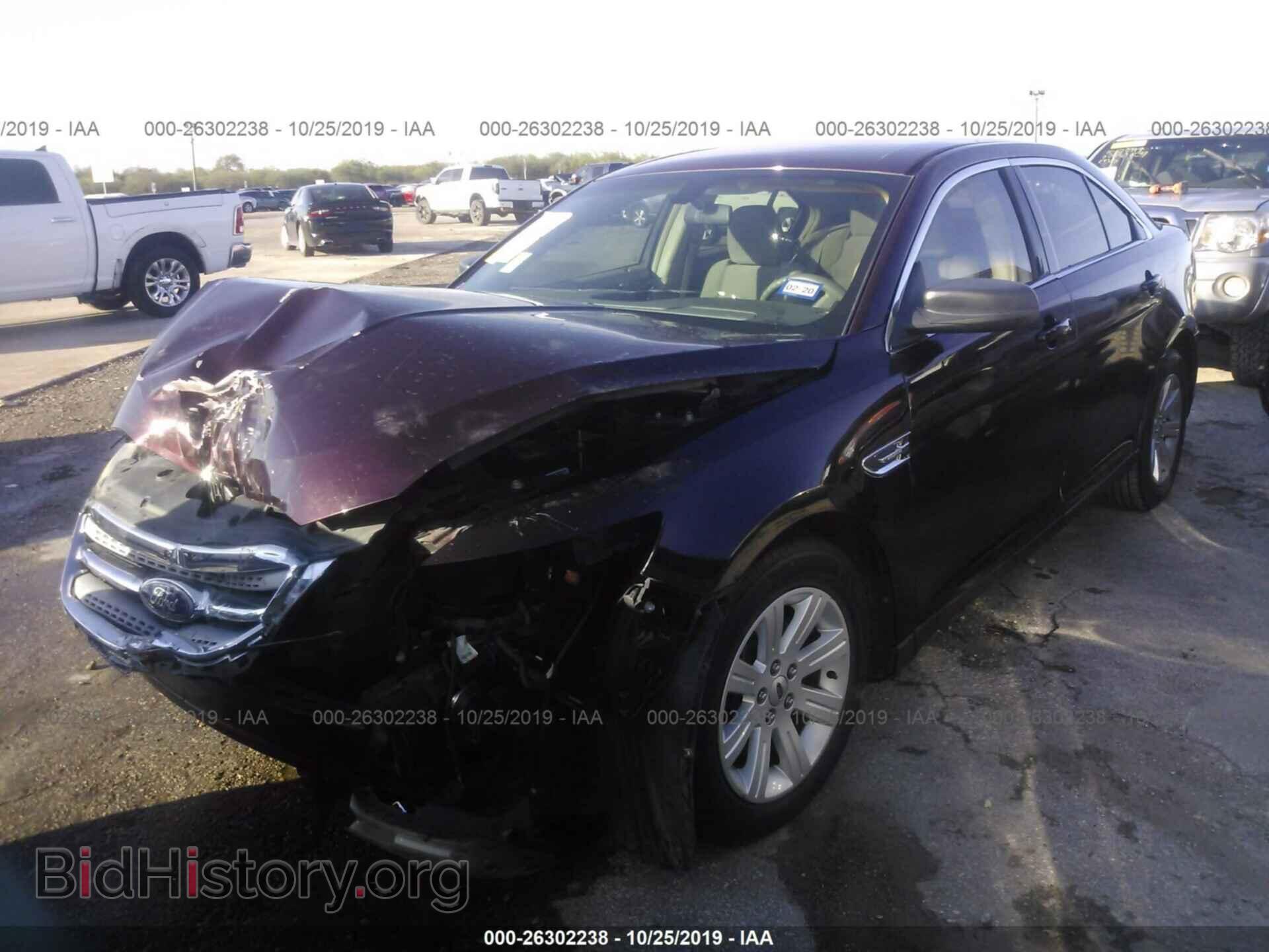 2011 FORD TAURUS - VIN: 1FAHP2DW8BG105524 - Фото 2
