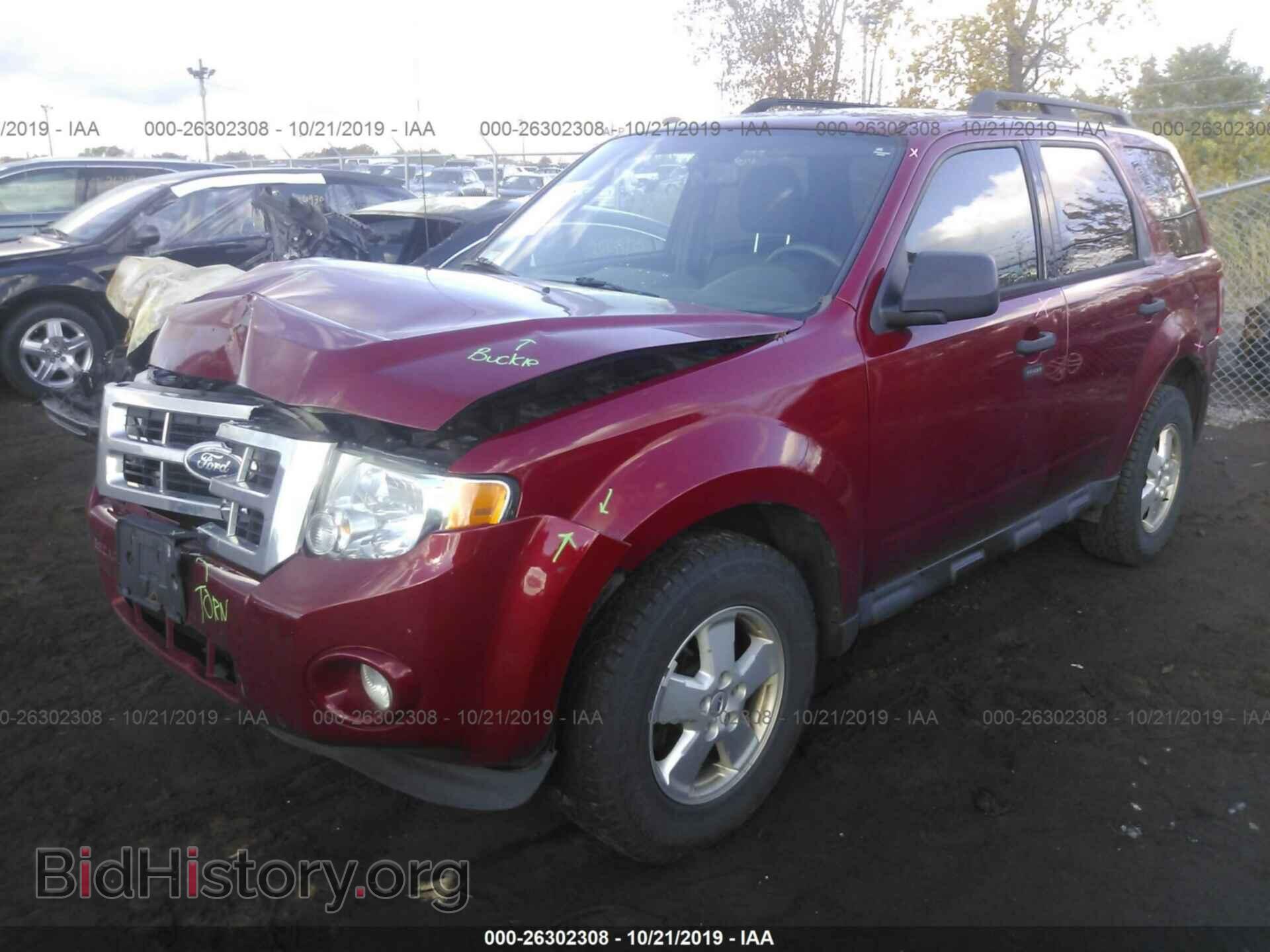 2011 FORD ESCAPE - VIN: 1FMCU0D74BKB10562 - Фото 2
