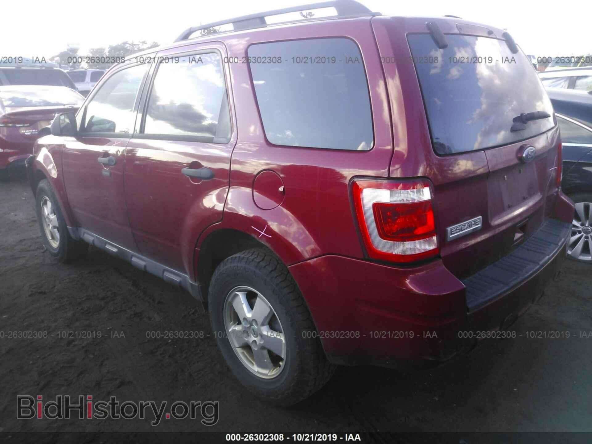 2011 FORD ESCAPE - VIN: 1FMCU0D74BKB10562 - Фото 3