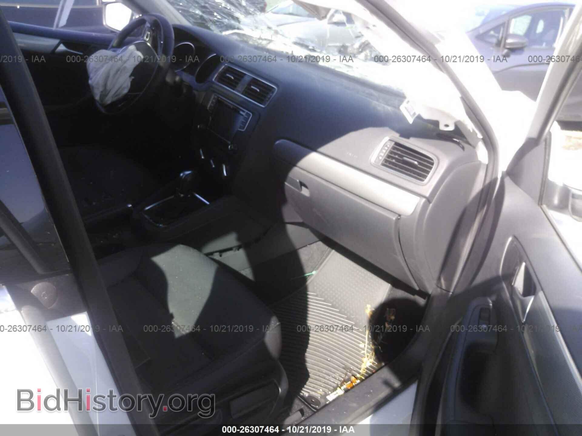 2017 VOLKSWAGEN JETTA - VIN: 3VWDB7AJ0HM407298 - Photo 5