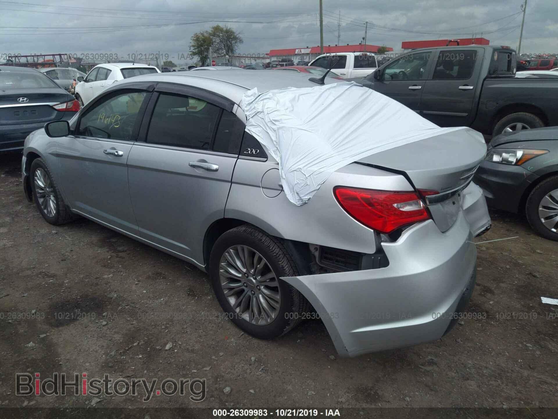 2012 CHRYSLER 200 - VIN: 1C3CCBCB1CN197124 - Фото 3