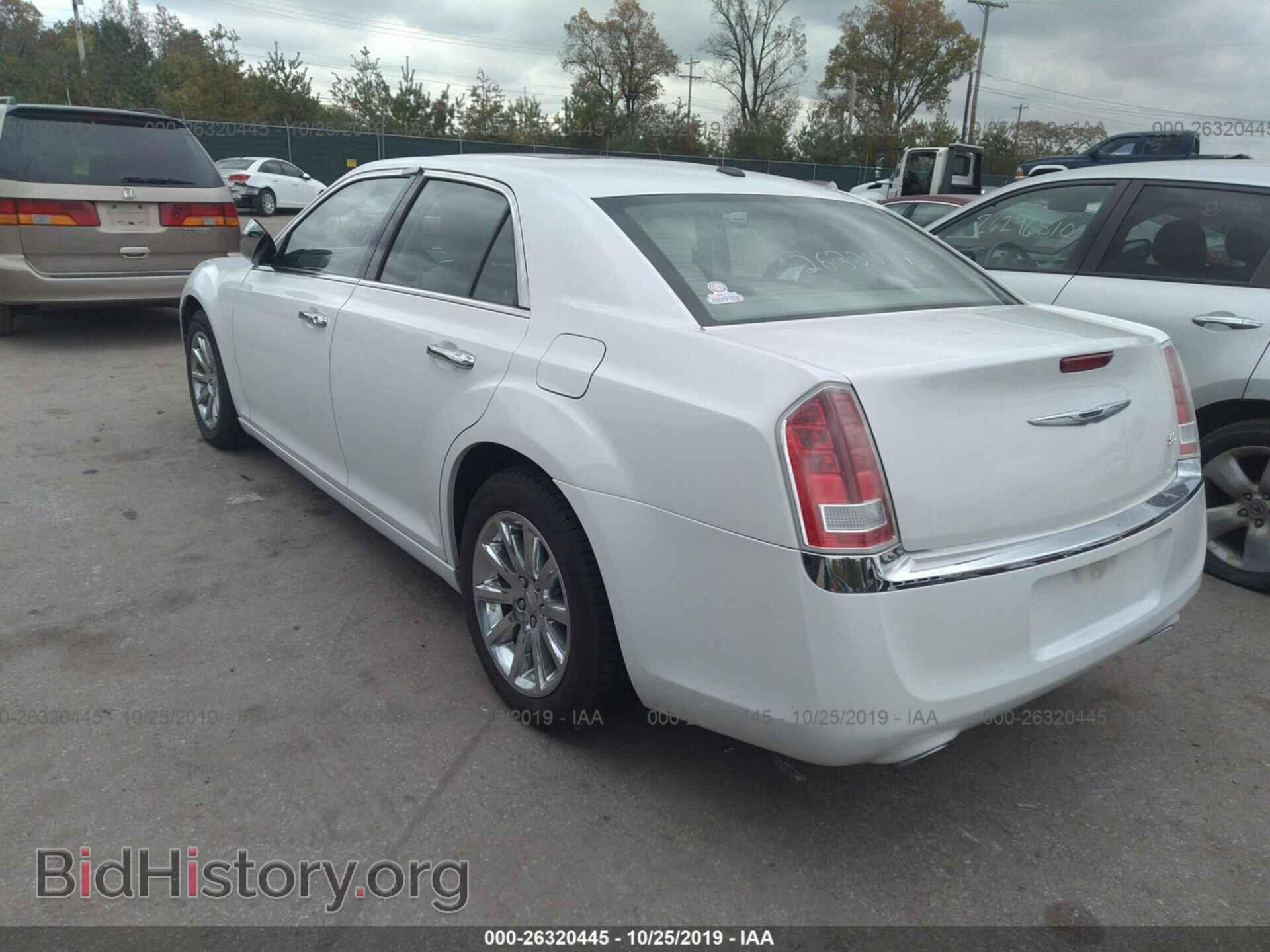 2011 CHRYSLER 300 - VIN: 2C3CA5CG2BH564204 - Photo 3