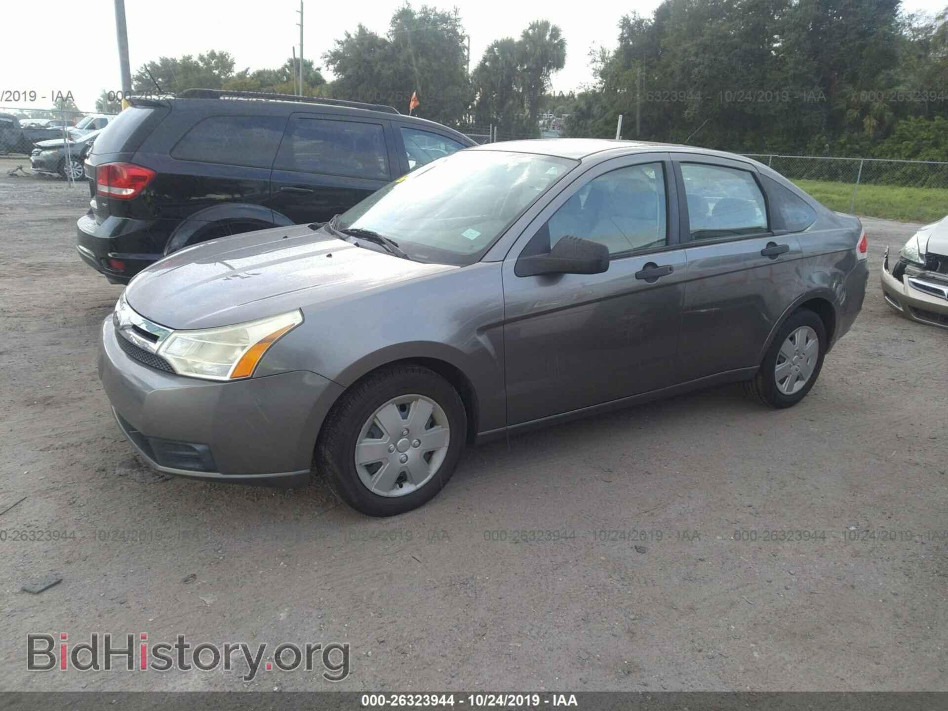 2011 FORD FOCUS - VIN: 1FAHP3EN2BW101048 - Фото 2