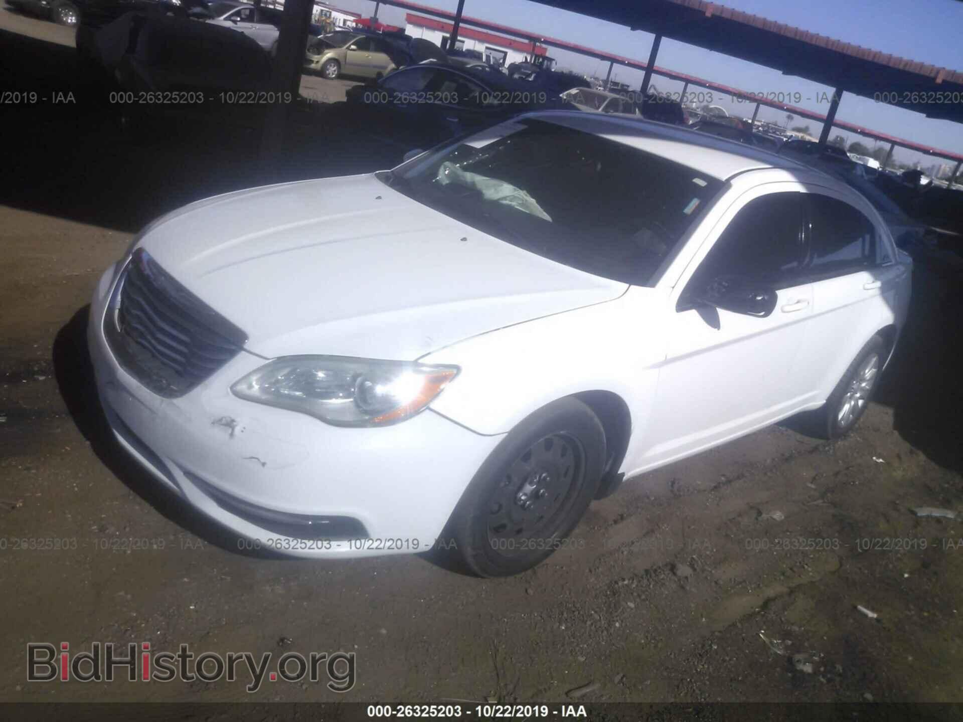 2014 CHRYSLER 200 - VIN: 1C3CCBAB3EN212440 - Фото 2
