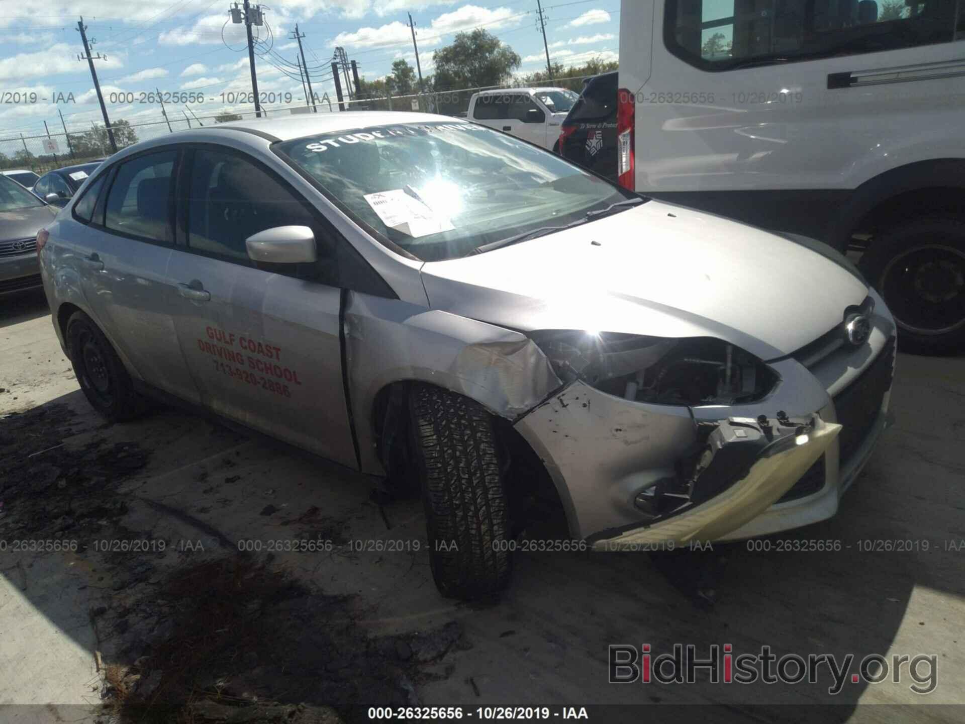 Photo 1FAHP3F21CL186391 - FORD FOCUS 2012