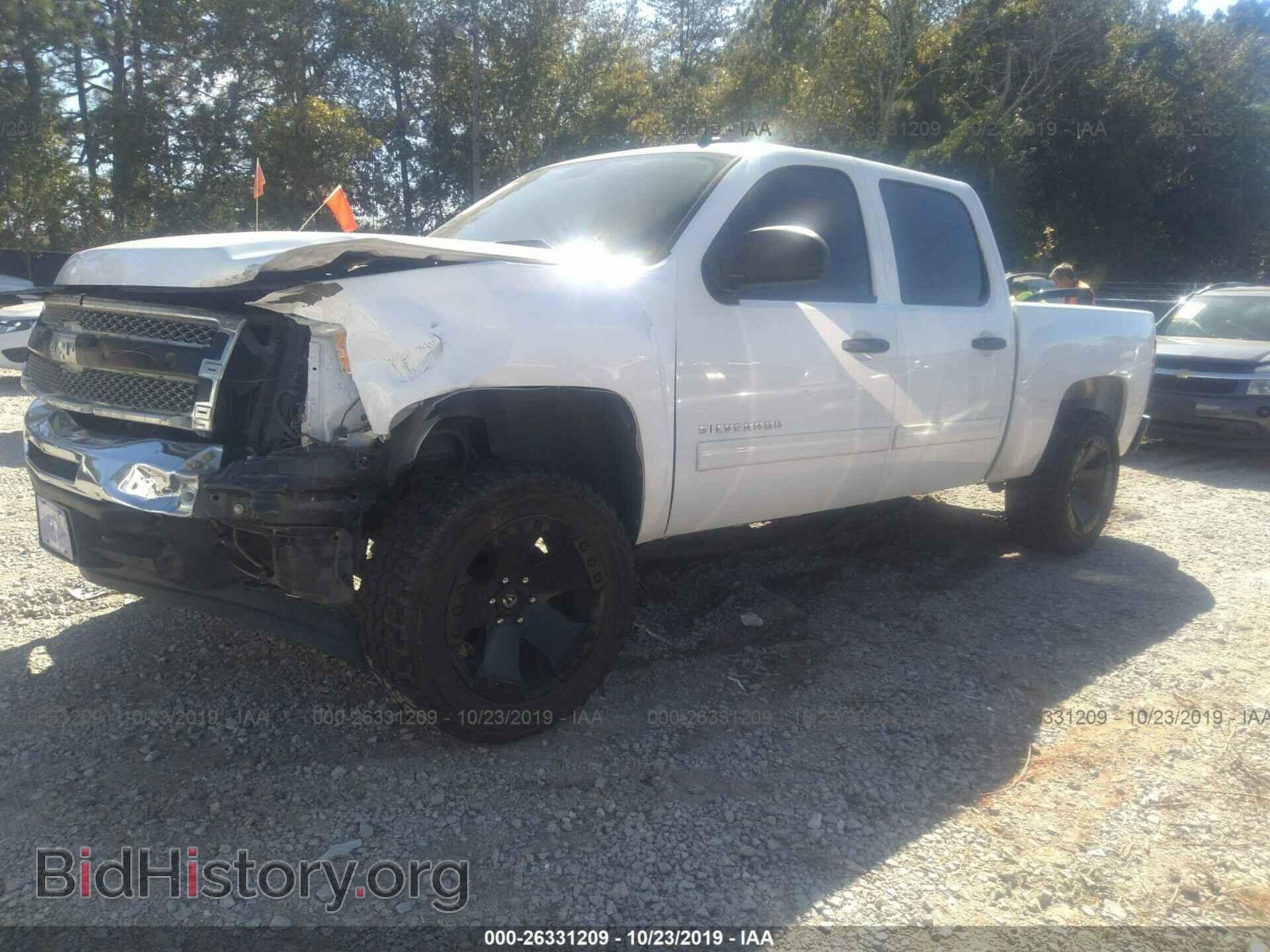 2011 CHEVROLET SILVERADO - VIN: 3GCPCSE01BG385478 - Фото 2