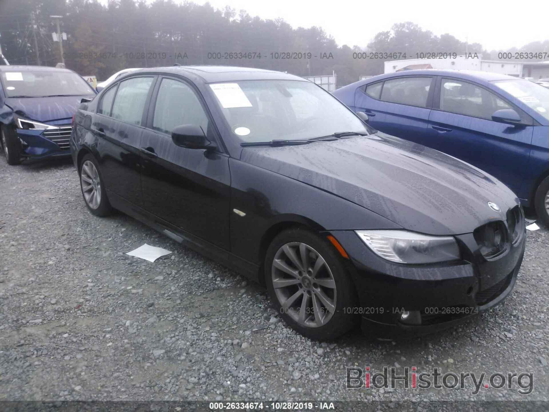 Photo WBAPH7C54BE851020 - BMW 3 SERIES 2011