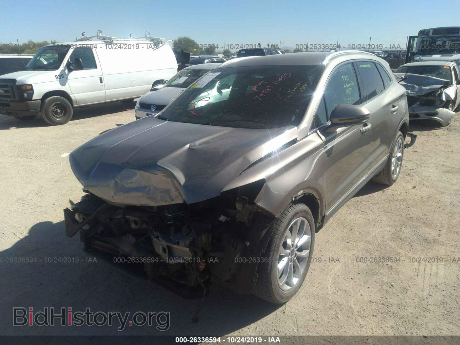 2016 LINCOLN MKC - VIN: 5LMCJ2C96GUJ28240 - Photo 2
