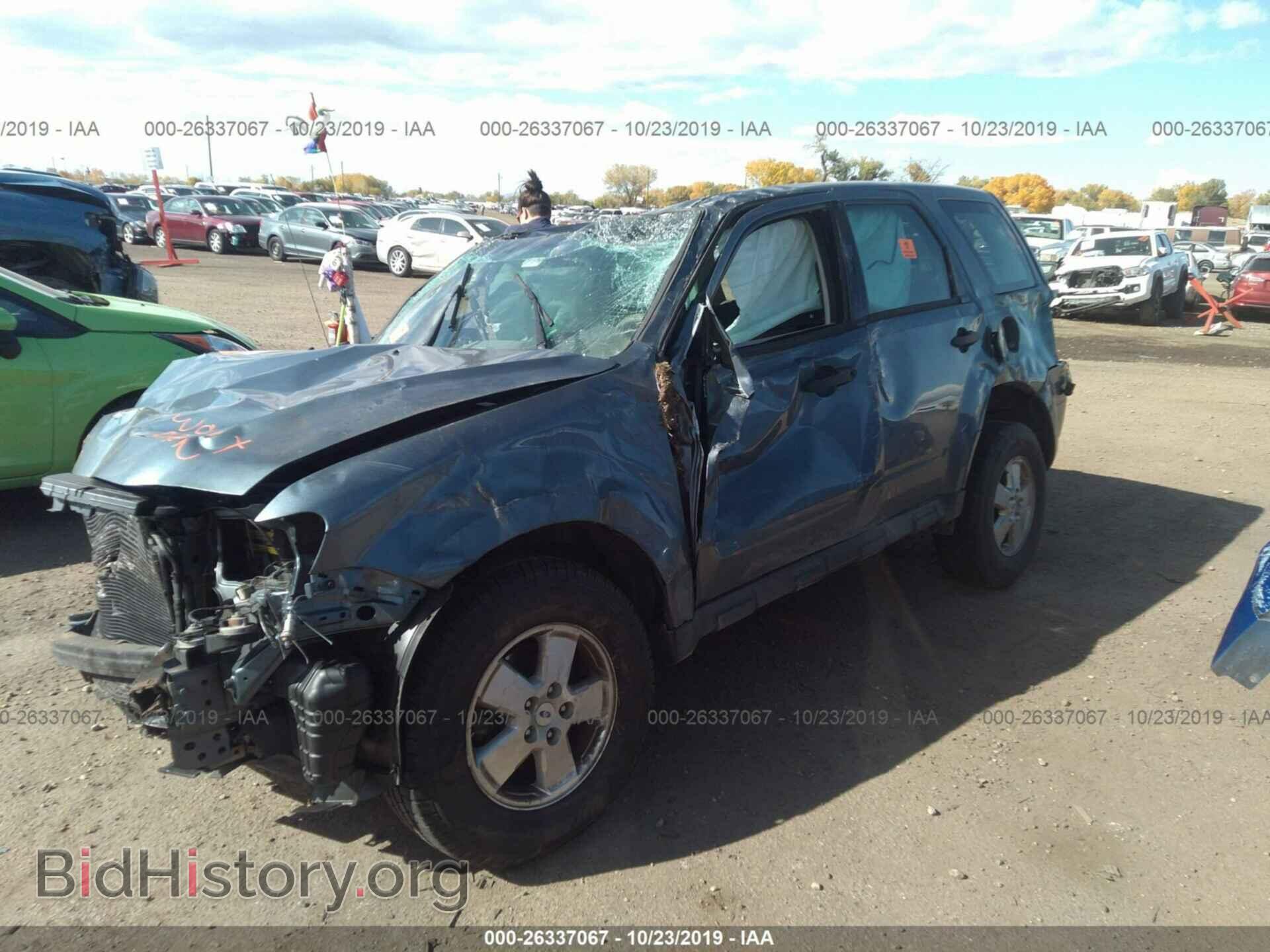 2012 Ford Escape - VIN: 1FMCU0C79CKB51160 - Photo 2