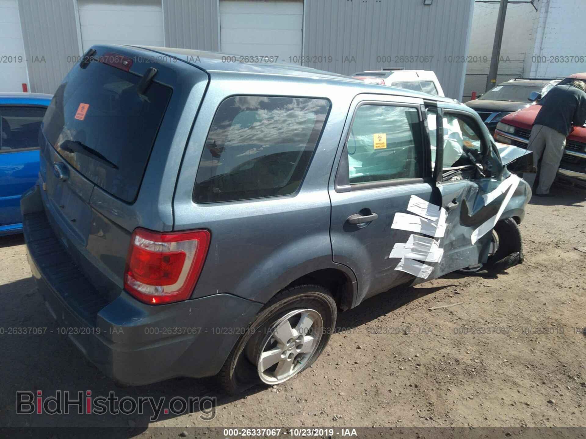 2012 Ford Escape - VIN: 1FMCU0C79CKB51160 - Photo 4