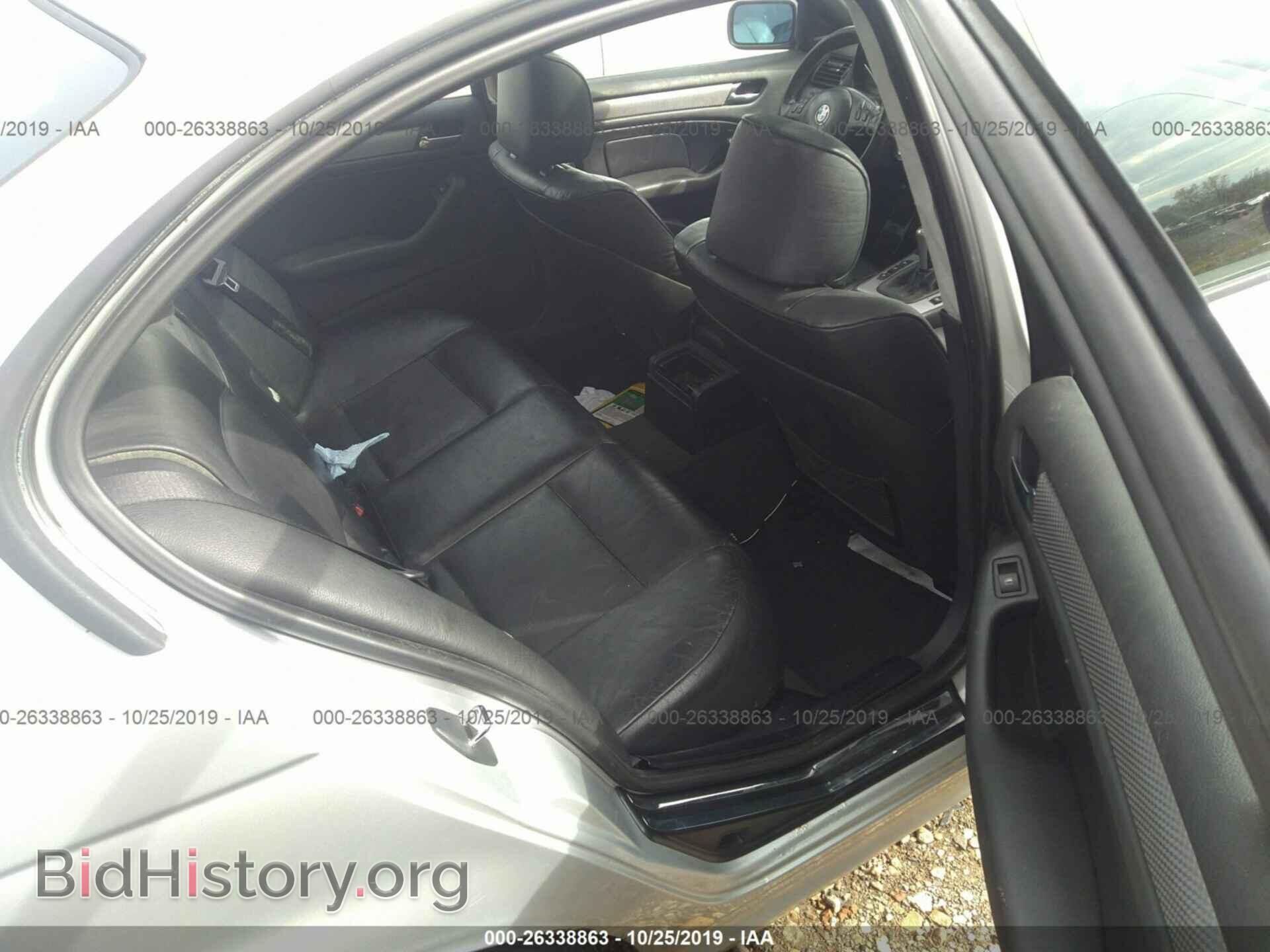2003 BMW 330 - VIN: WBAEV53423KM02434 - Фото 8