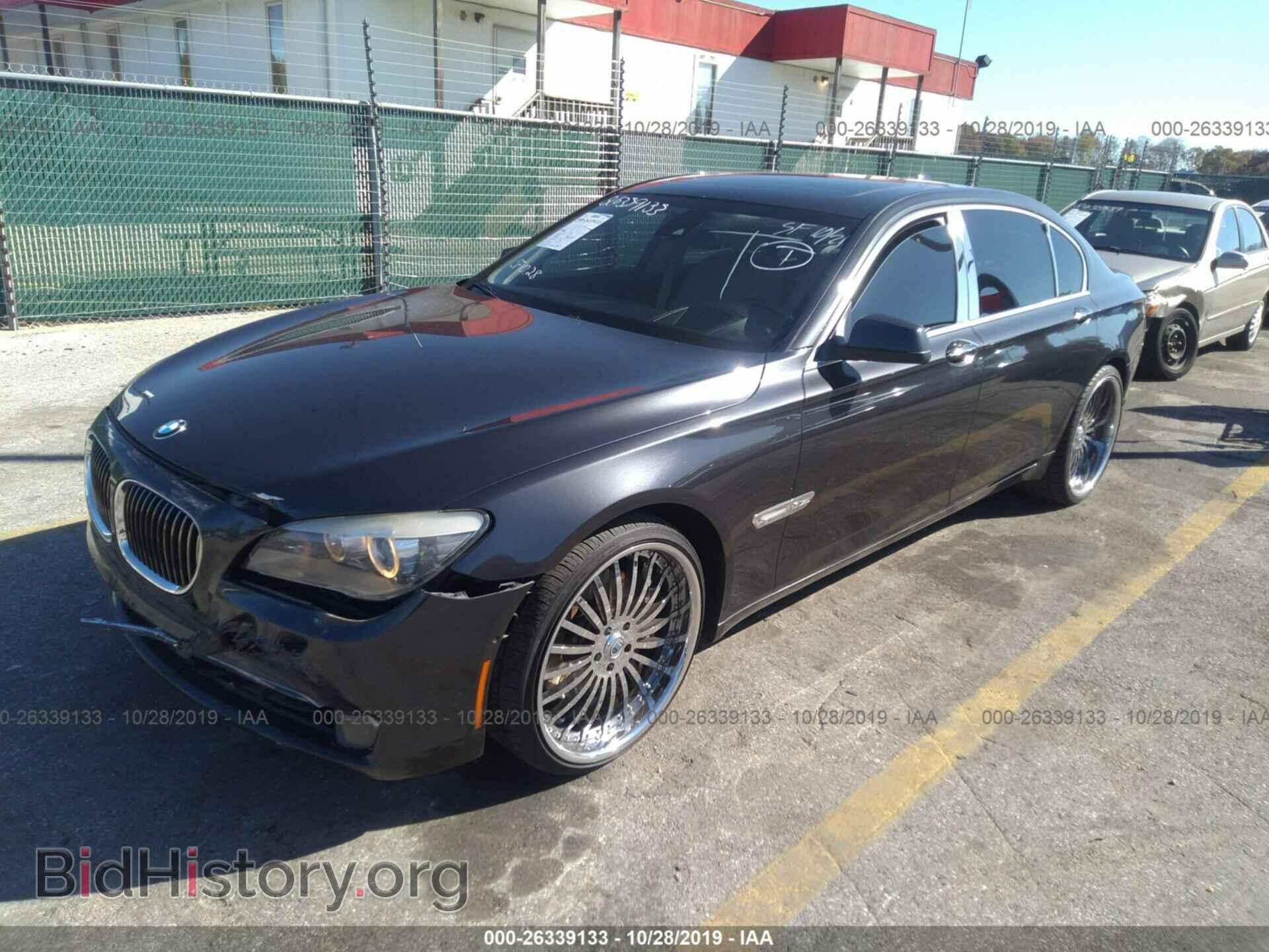 2012 BMW 750 - VIN: WBAKC8C51CC436183 - Фото 2