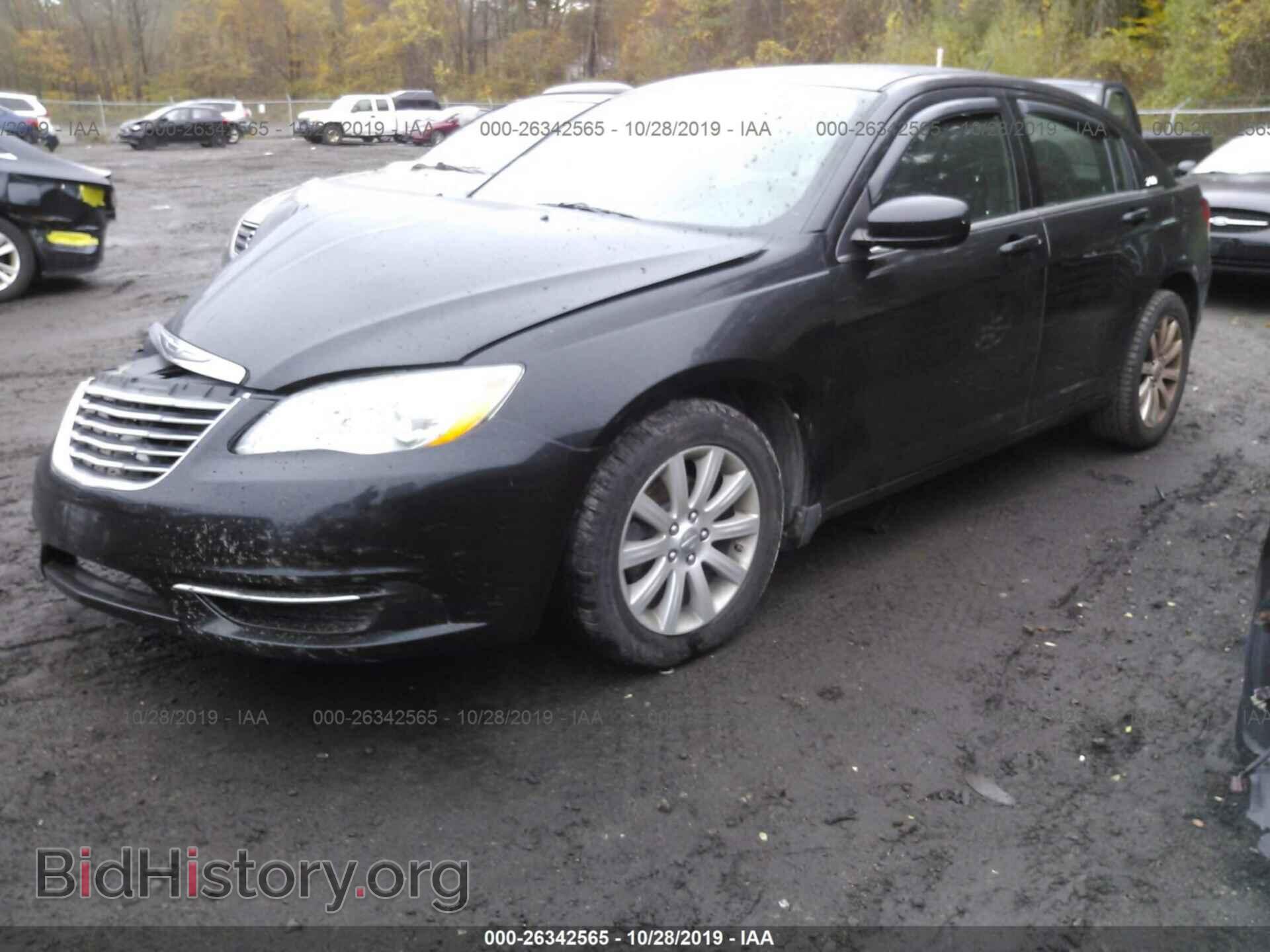 2013 CHRYSLER 200 - VIN: 1C3CCBBB0DN568180 - Photo 2