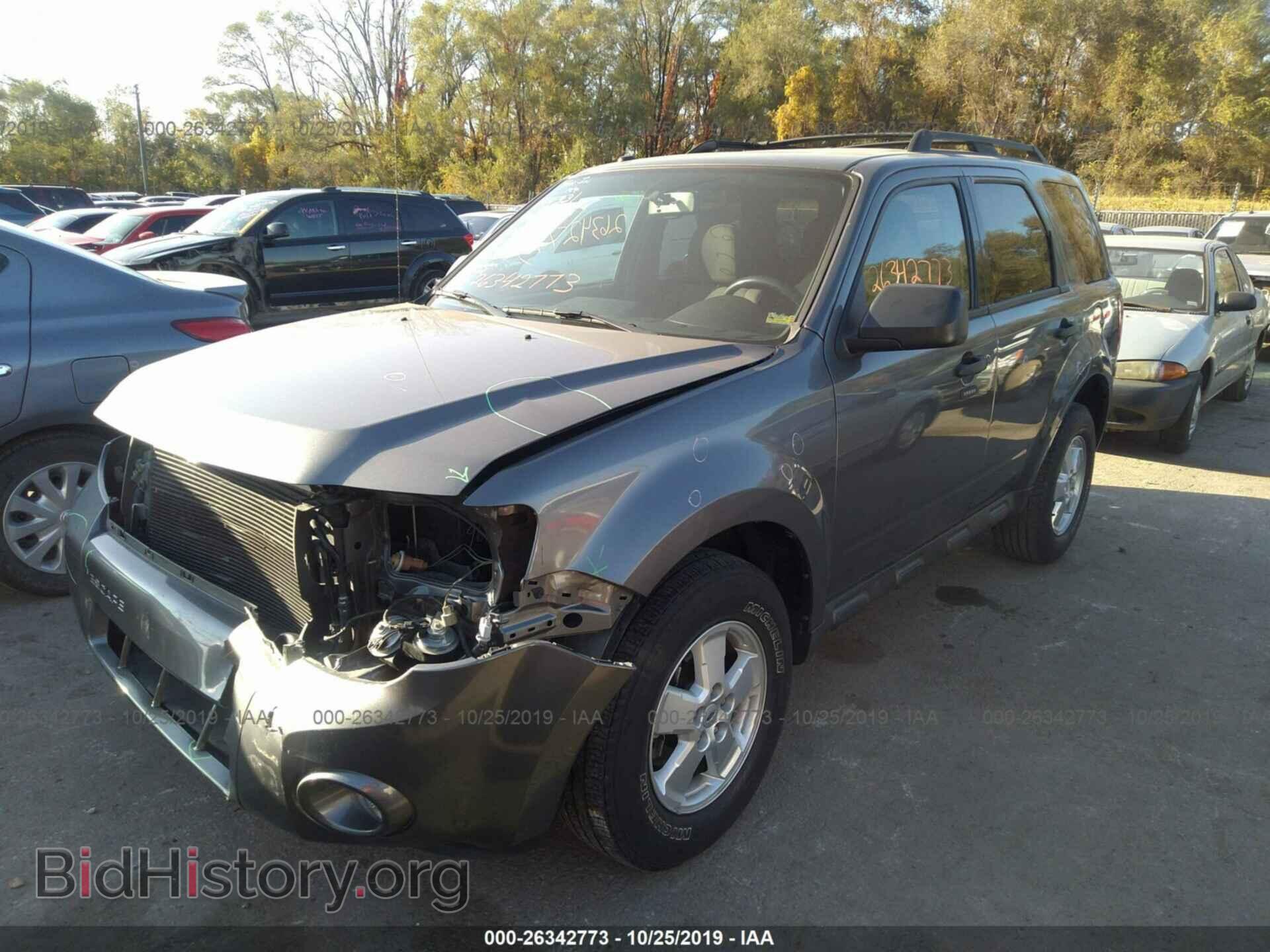 2011 FORD ESCAPE - VIN: 1FMCU9D73BKA14331 - Фото 2