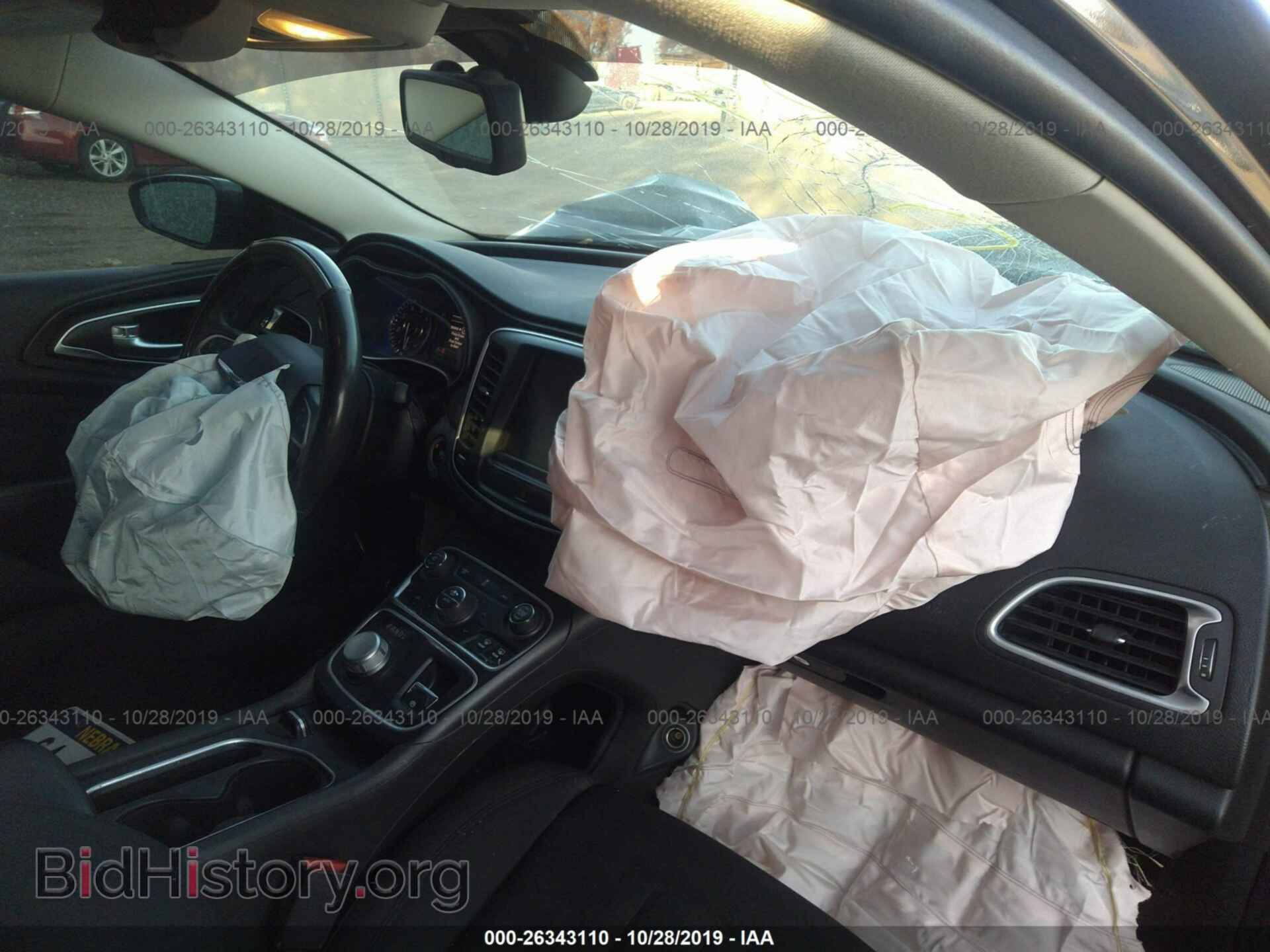 2015 Chrysler 200 - VIN: 1C3CCCAB8FN686570 - Photo 5