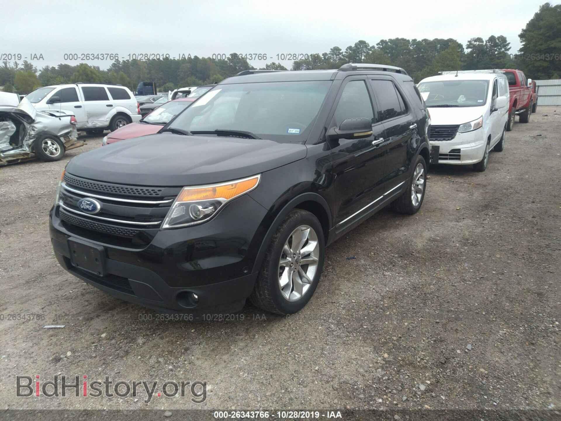 2011 Ford Explorer - VIN: 1FMHK7F85BGA09186 - Фото 2