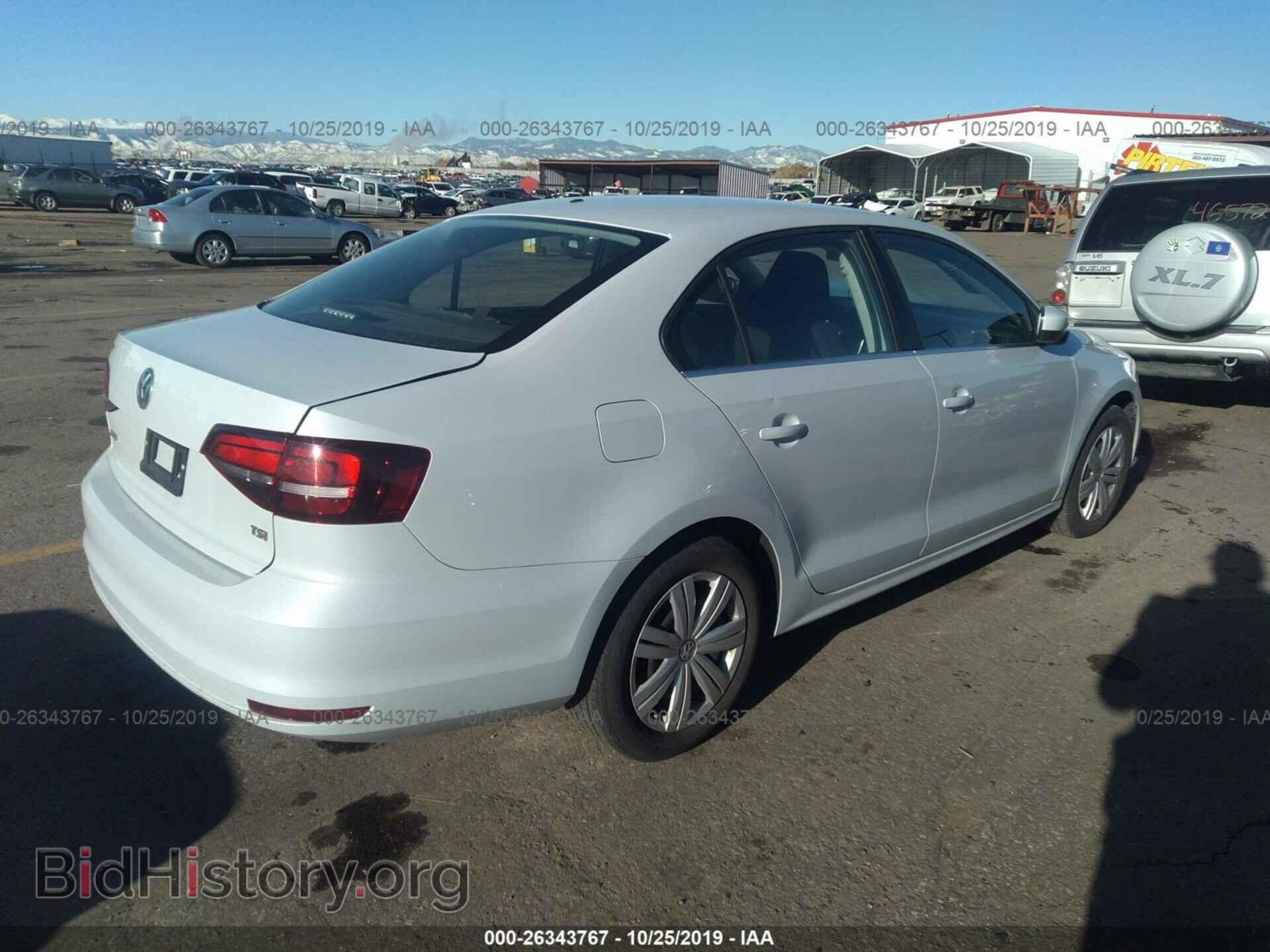 2017 VOLKSWAGEN JETTA - VIN: 3VW2B7AJXHM278641 - Фото 4