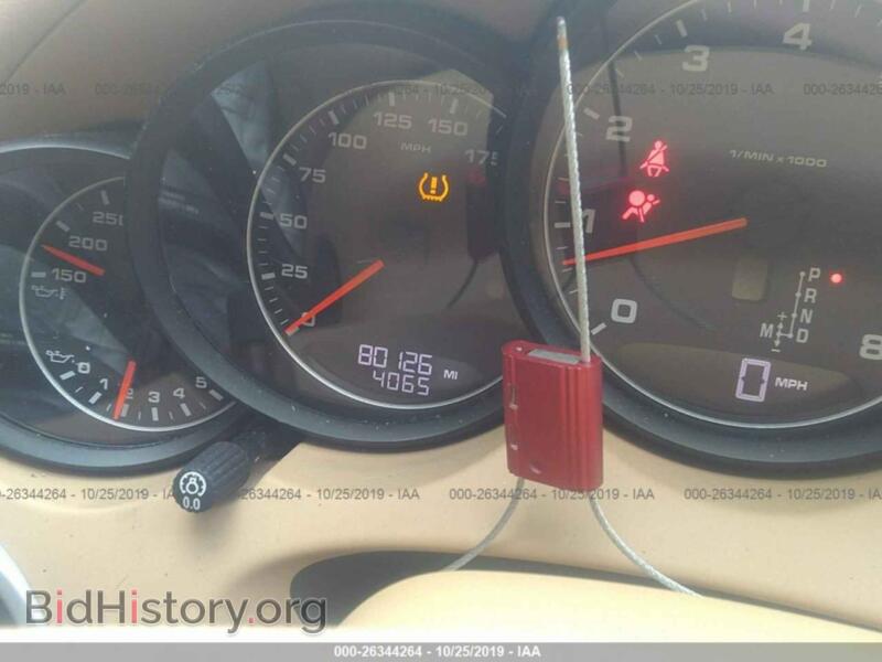 2013 Porsche CAYENNE (VIN WP1AA2A22DLA04132) — photo 7 of 11