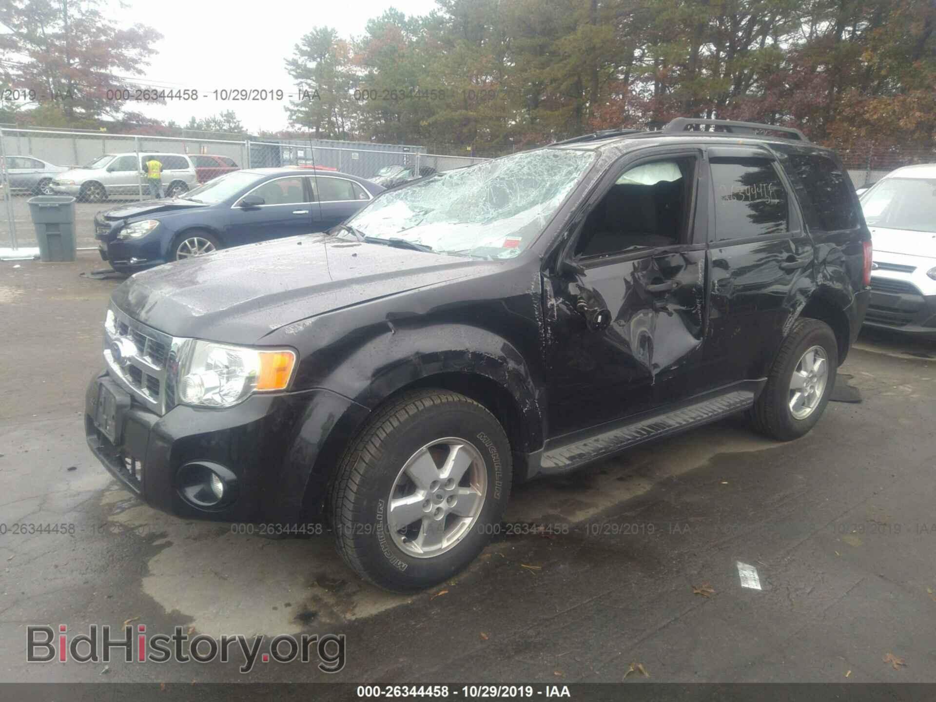 2011 FORD ESCAPE - VIN: 1FMCU9D71BKB81965 - Фото 2