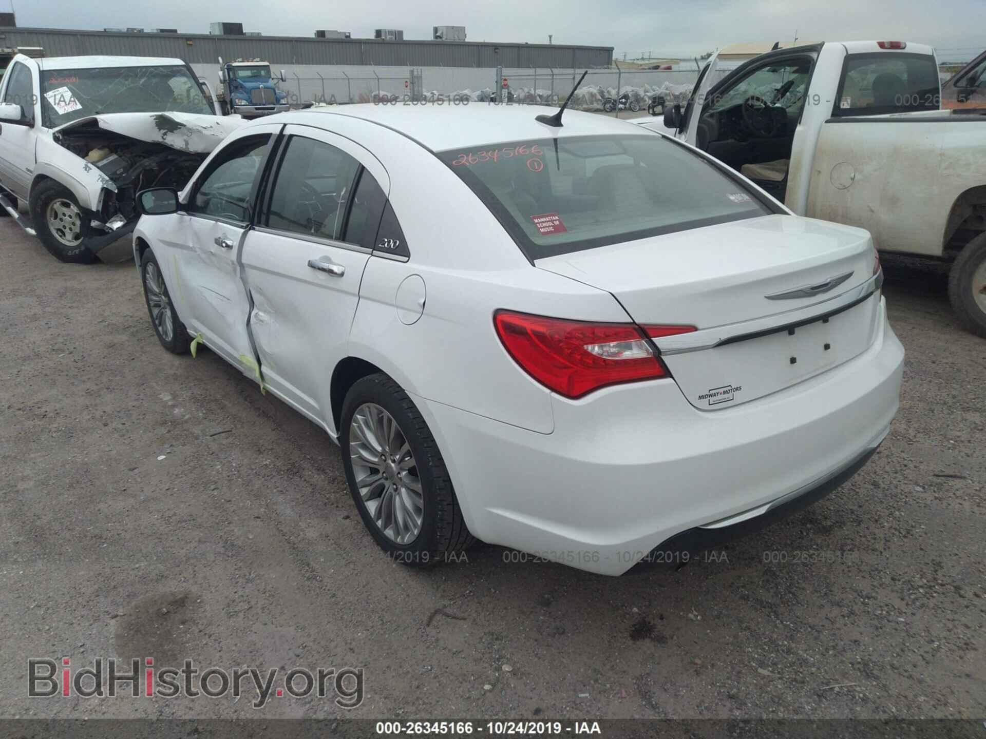 2013 Chrysler 200 - VIN: 1C3CCBCG3DN595819 - Фото 3
