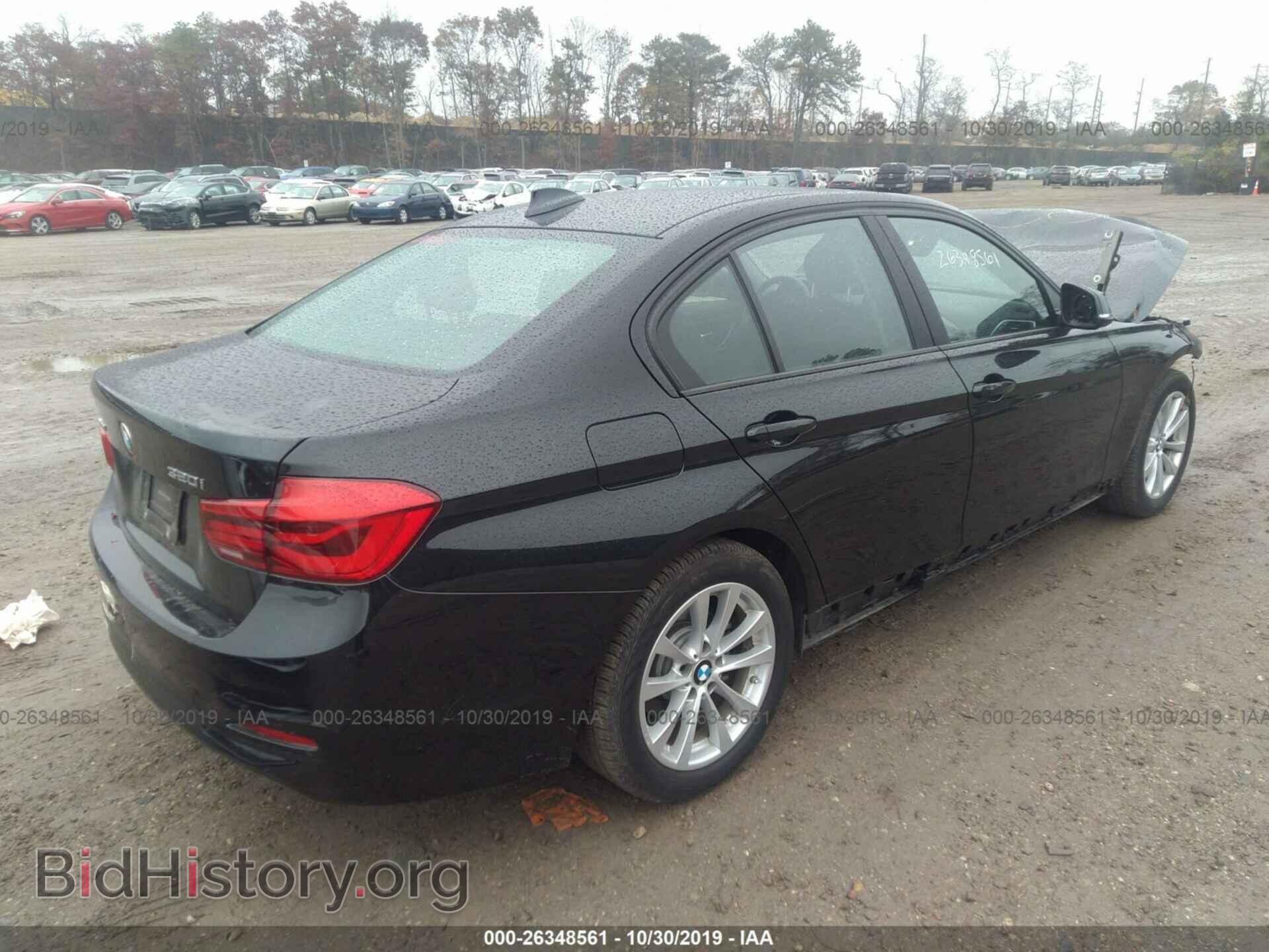 2018 BMW 320 - VIN: WBA8E5G52JNU47613 - Photo 4
