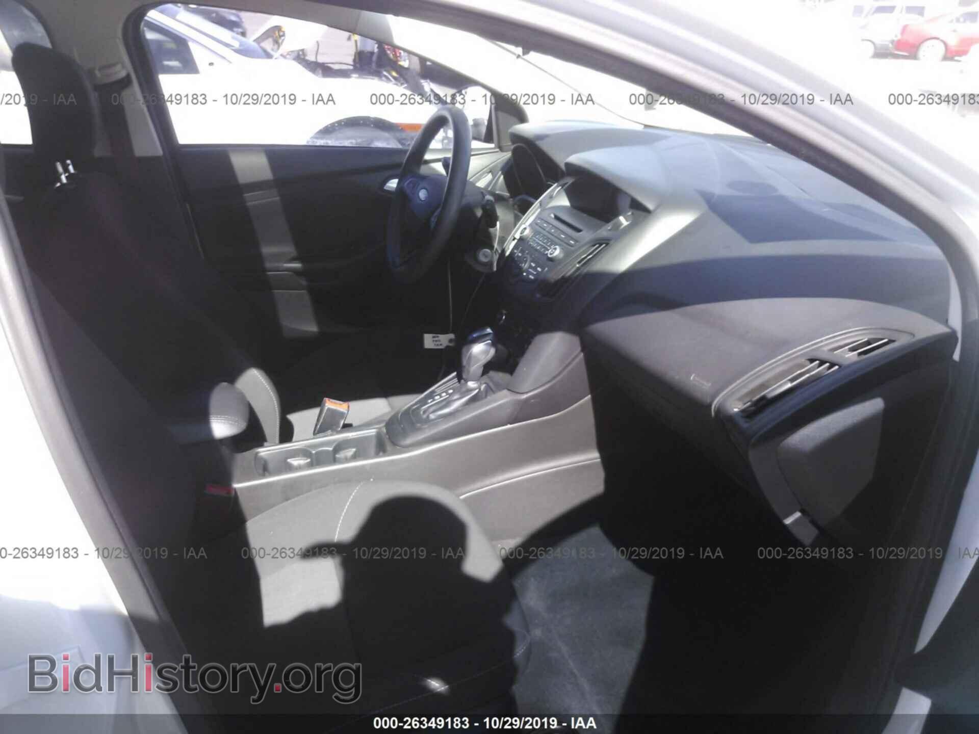 2016 Ford Focus - VIN: 1FADP3K21GL270401 - Фото 5