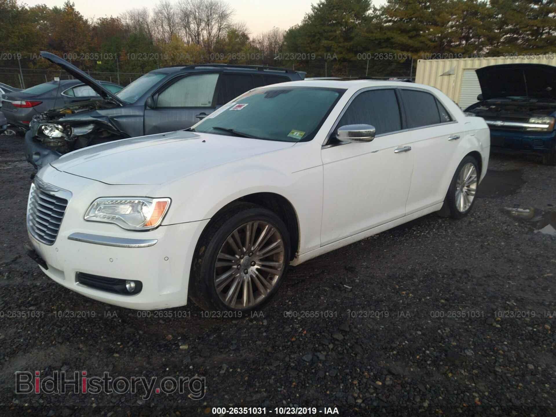 2011 CHRYSLER 300C - VIN: 2C3CA6CT5BH516702 - Фото 2