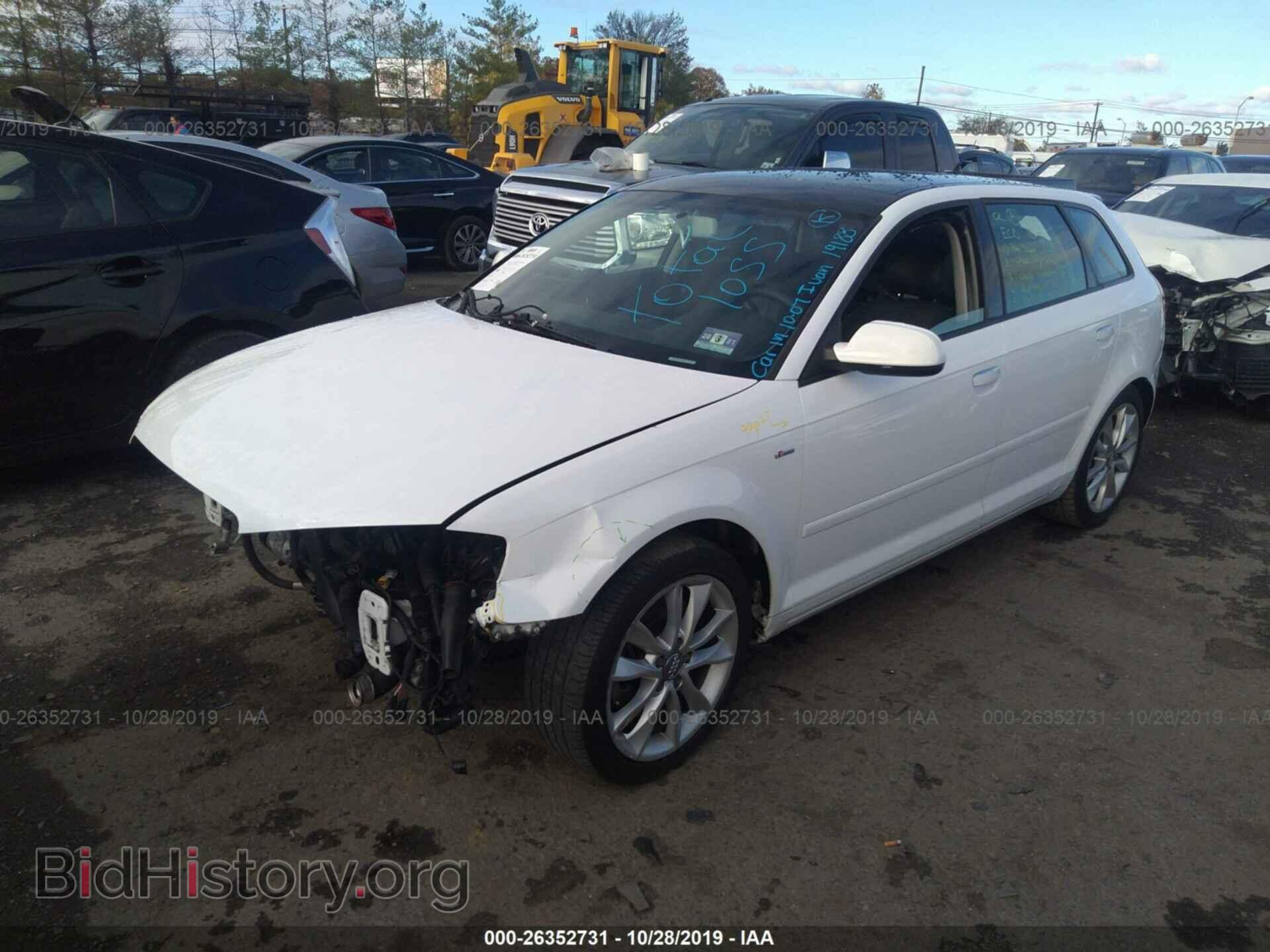 2011 AUDI A3 - VIN: WAUBEAFM0BA138397 - Фото 2