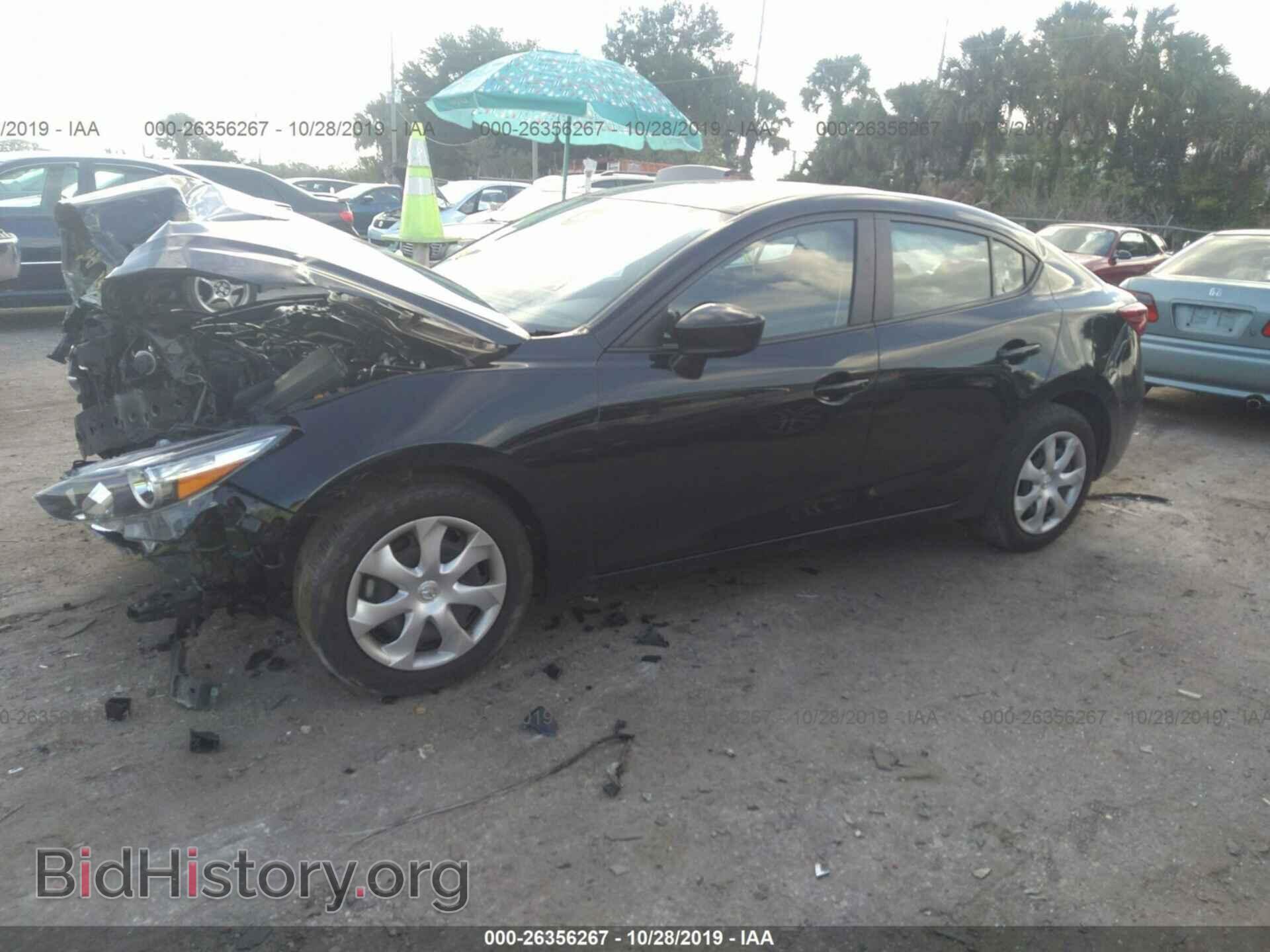 2018 MAZDA 3 - VIN: 3MZBN1U74JM210748 - Фото 2