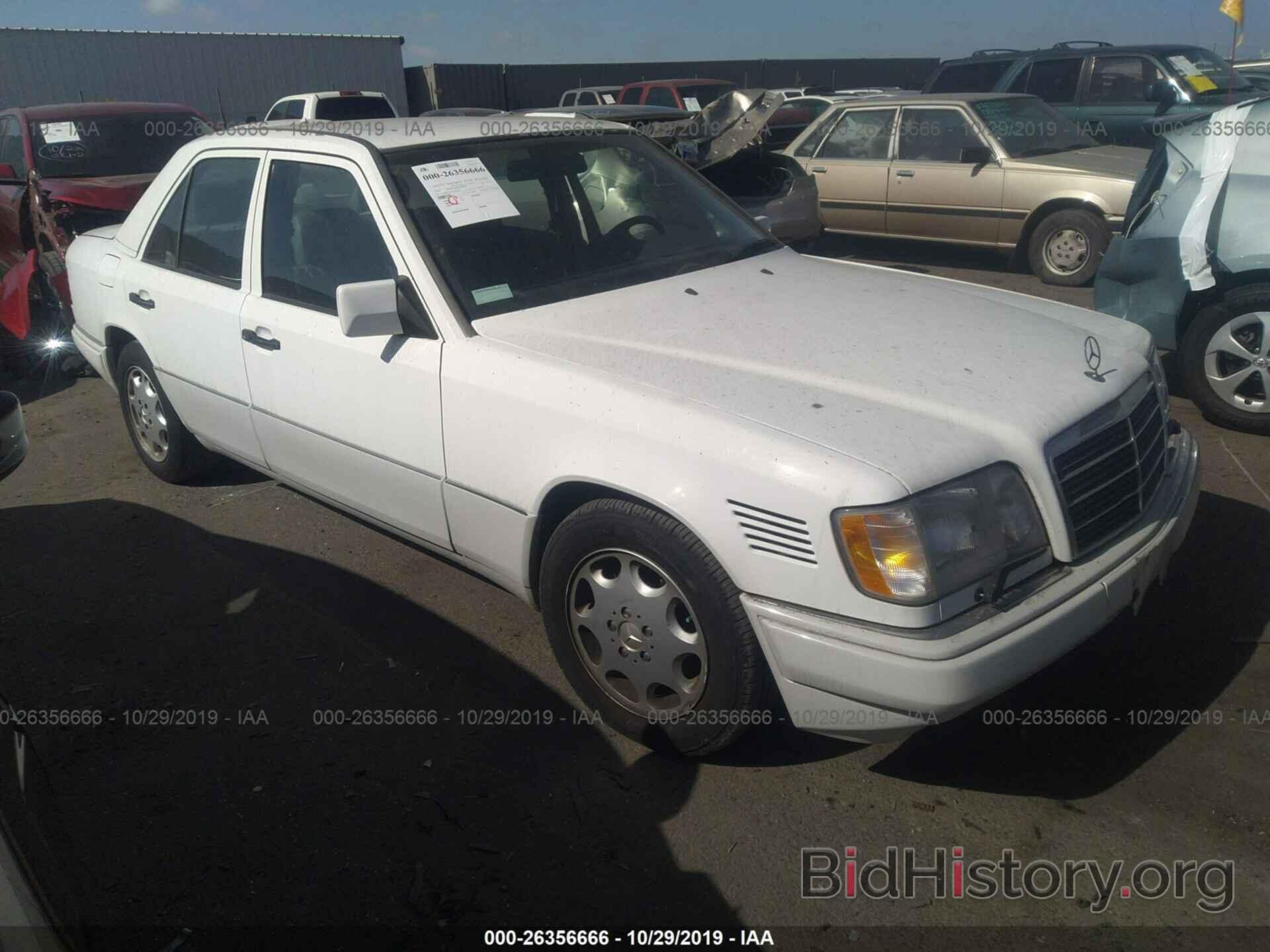 Photo WDBEB31E3SC082981 - MERCEDES-BENZ E 1995