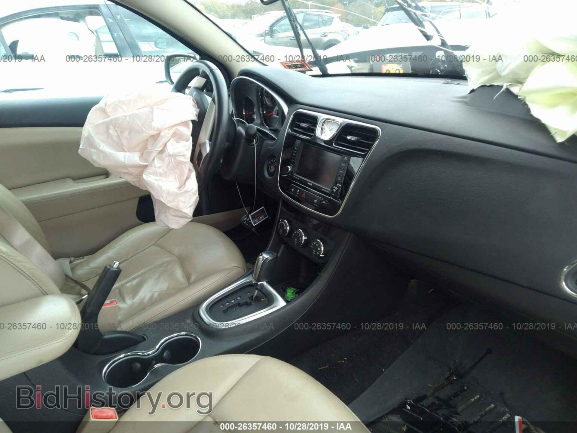 2011 CHRYSLER 200 - VIN: 1C3BC2FG7BN505298 - Фото 5