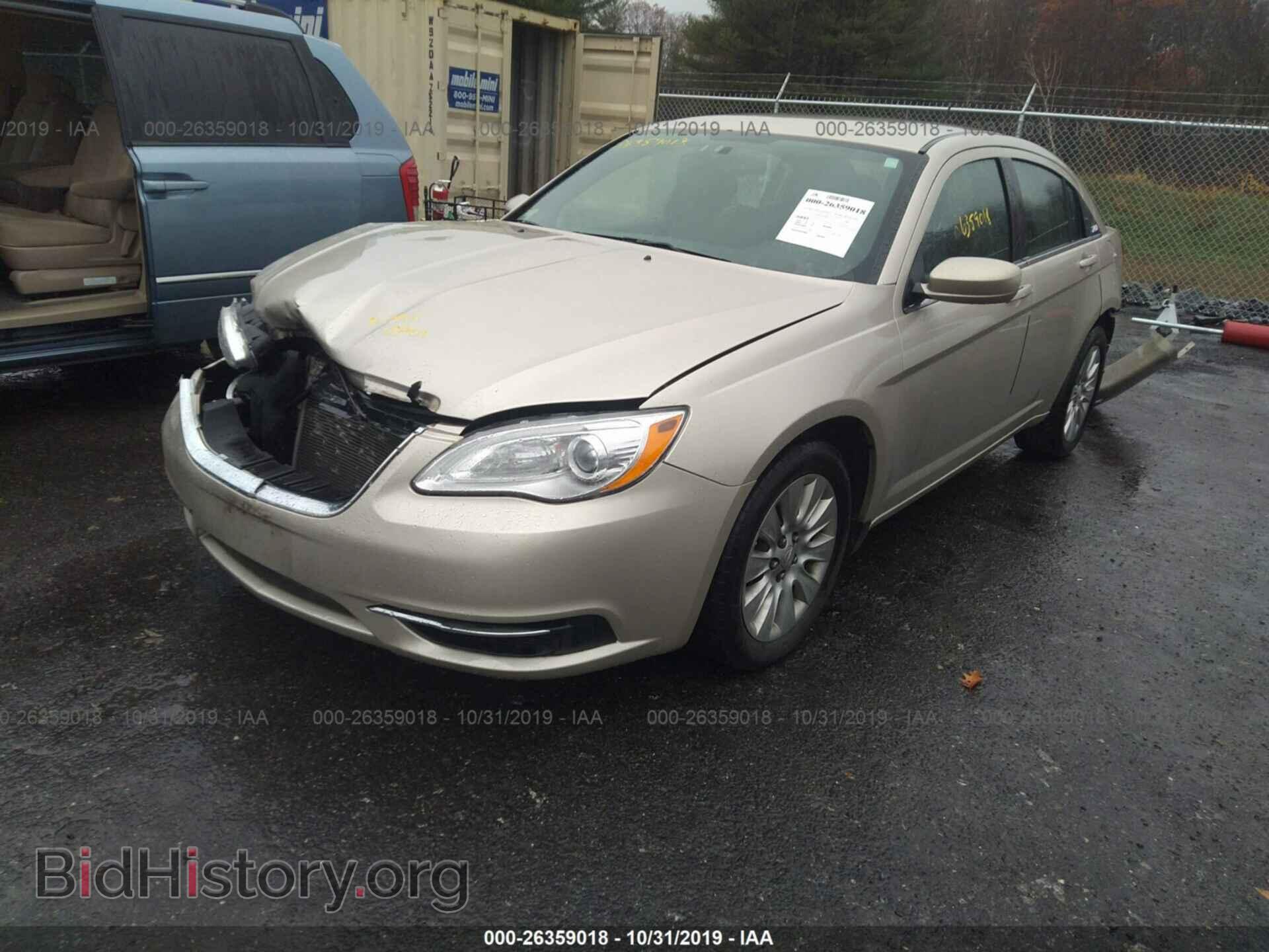 2013 CHRYSLER 200 - VIN: 1C3CCBAG3DN739467 - Фото 2