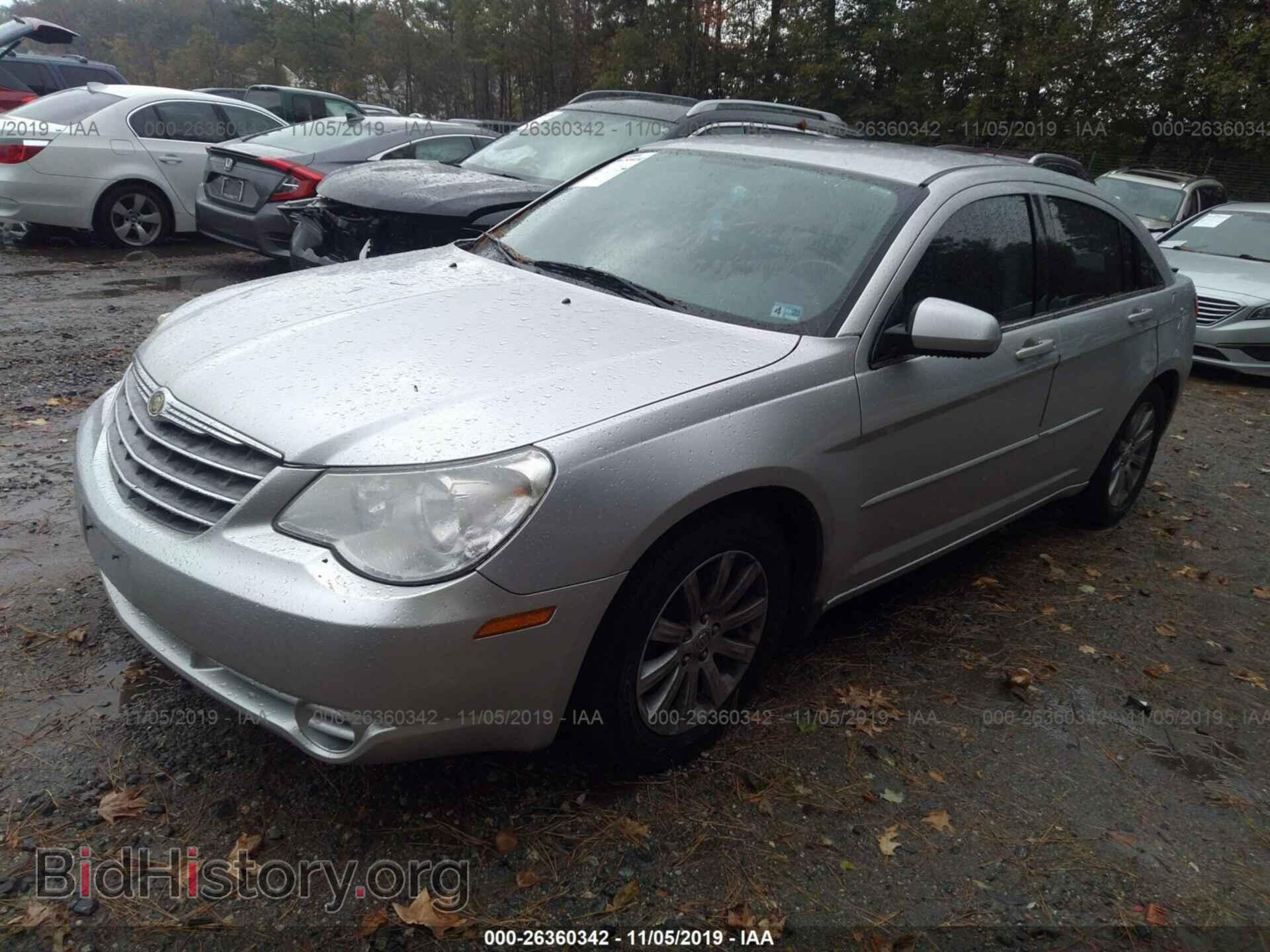 2010 CHRYSLER SEBRING - VIN: 1C3CC5FBXAN145825 - Фото 2