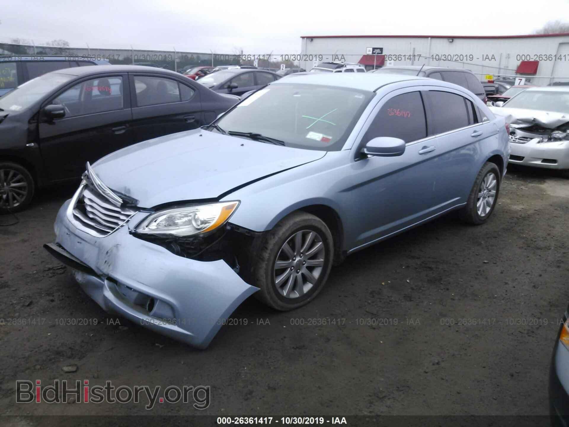 2013 CHRYSLER 200 - VIN: 1C3CCBBB7DN528811 - Photo 2