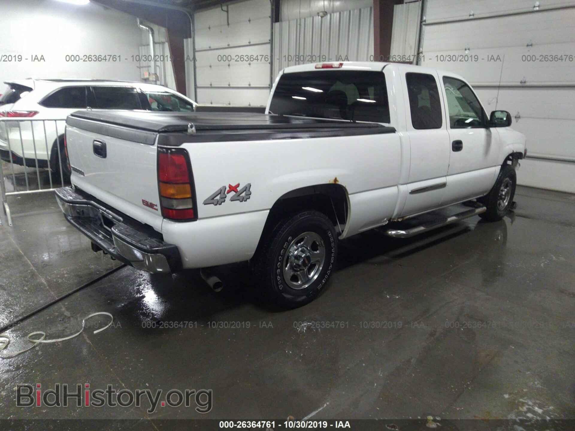 2004 GMC NEW SIERRA - VIN: 2GTEK19VX41112092 - Фото 4