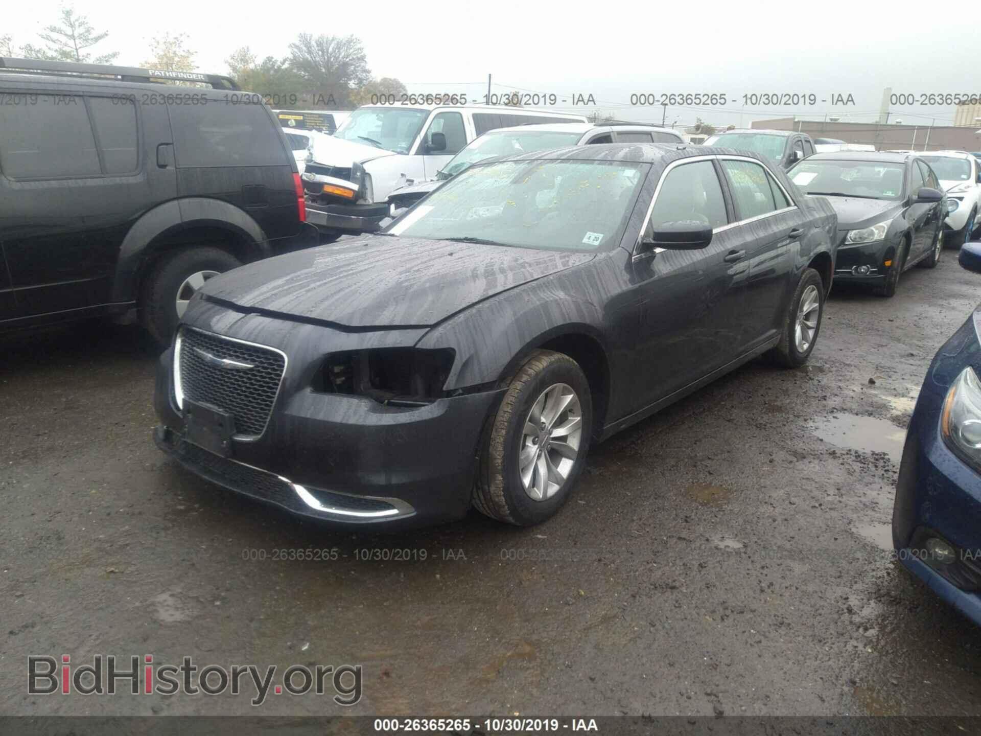 2015 CHRYSLER 300 - VIN: 2C3CCAAG1FH881757 - Фото 2