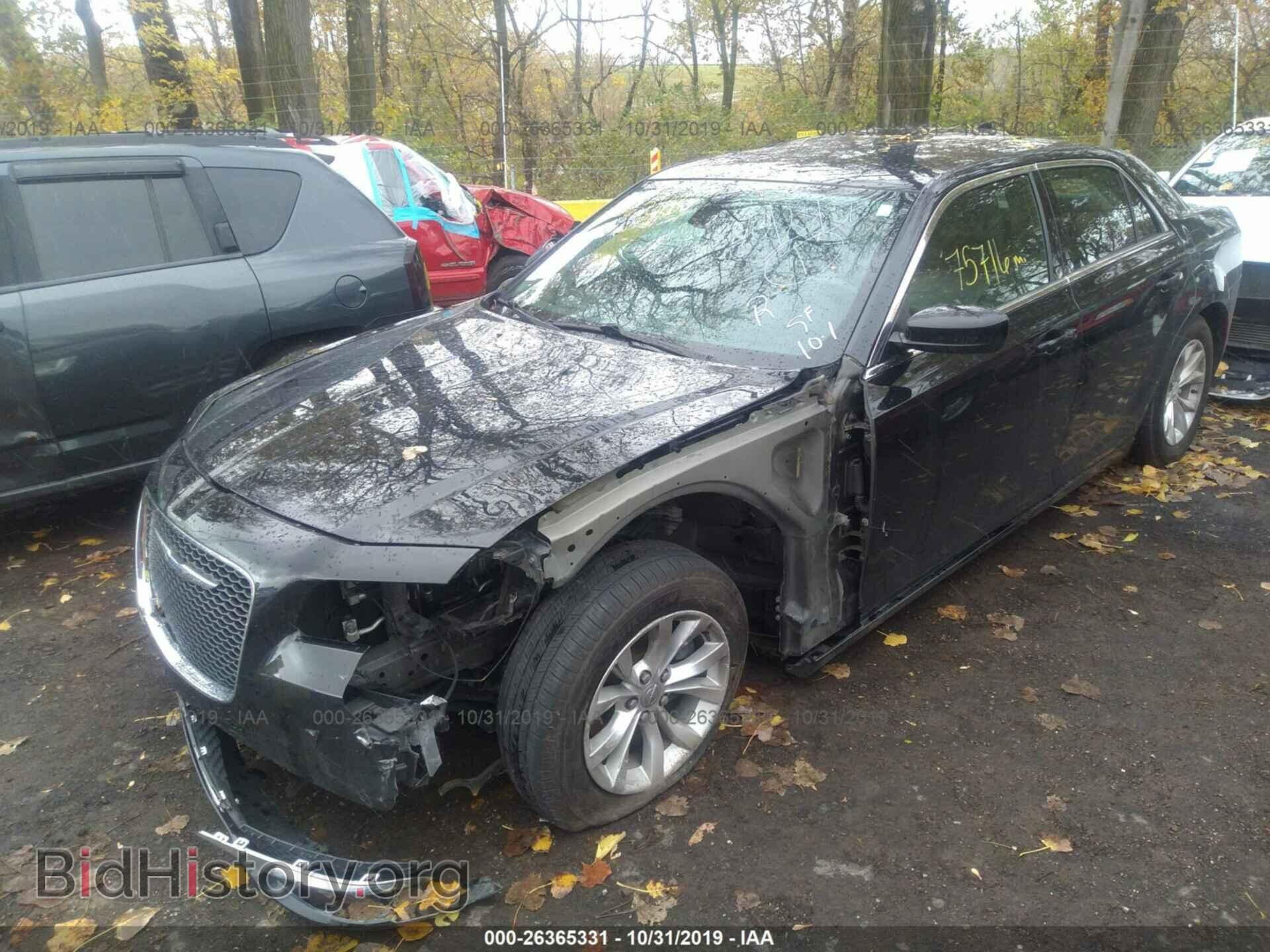 2015 CHRYSLER 300 - VIN: 2C3CCAAG4FH810438 - Фото 2