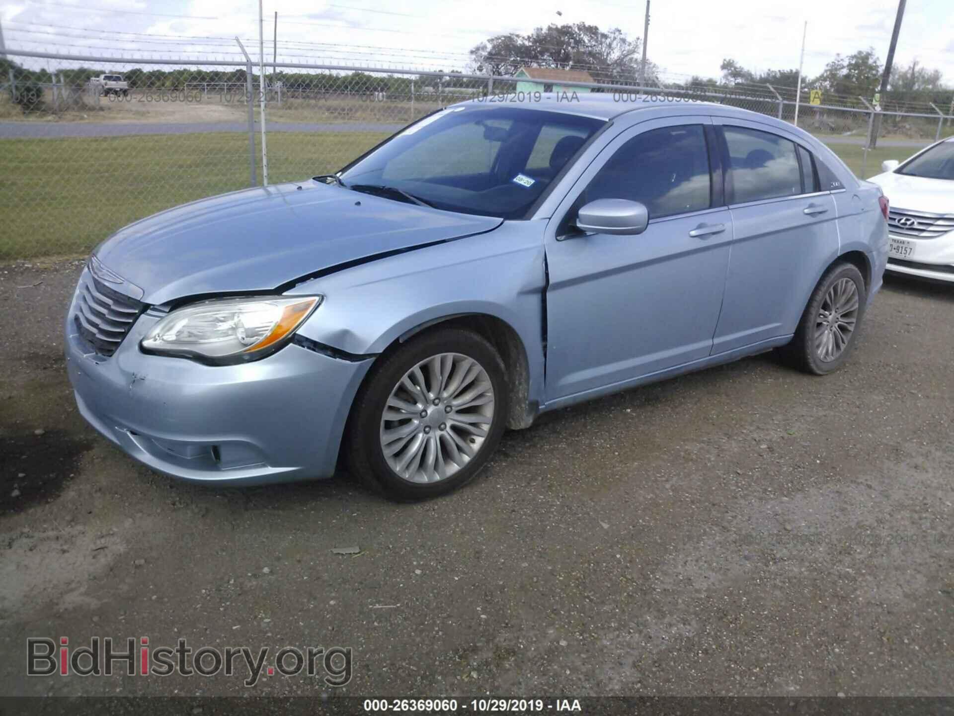 2012 CHRYSLER 200 - VIN: 1C3CCBAB0CN155532 - Фото 2