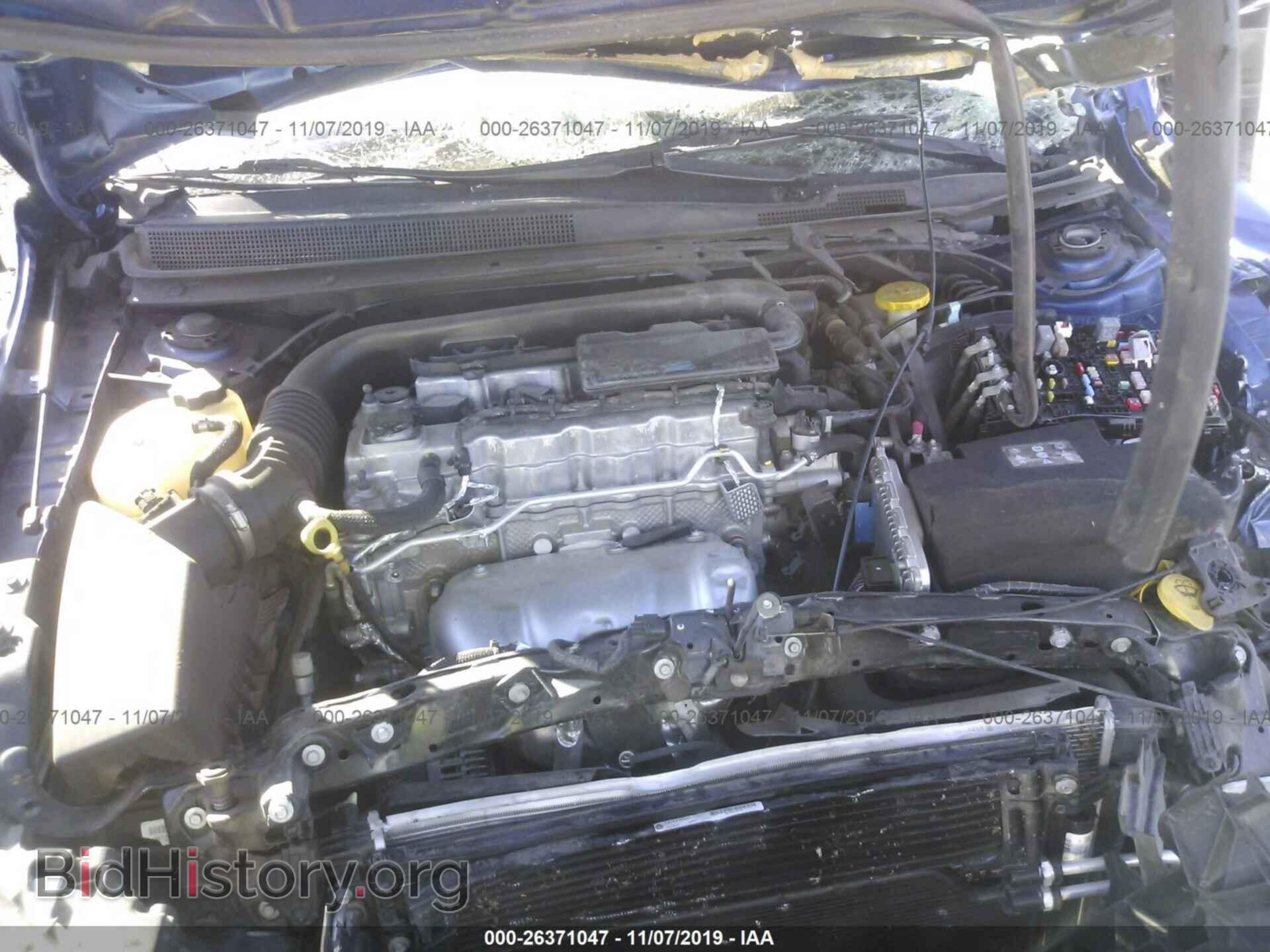 2015 CHRYSLER 200 - VIN: 1C3CCCAB3FN599613 - Фото 10