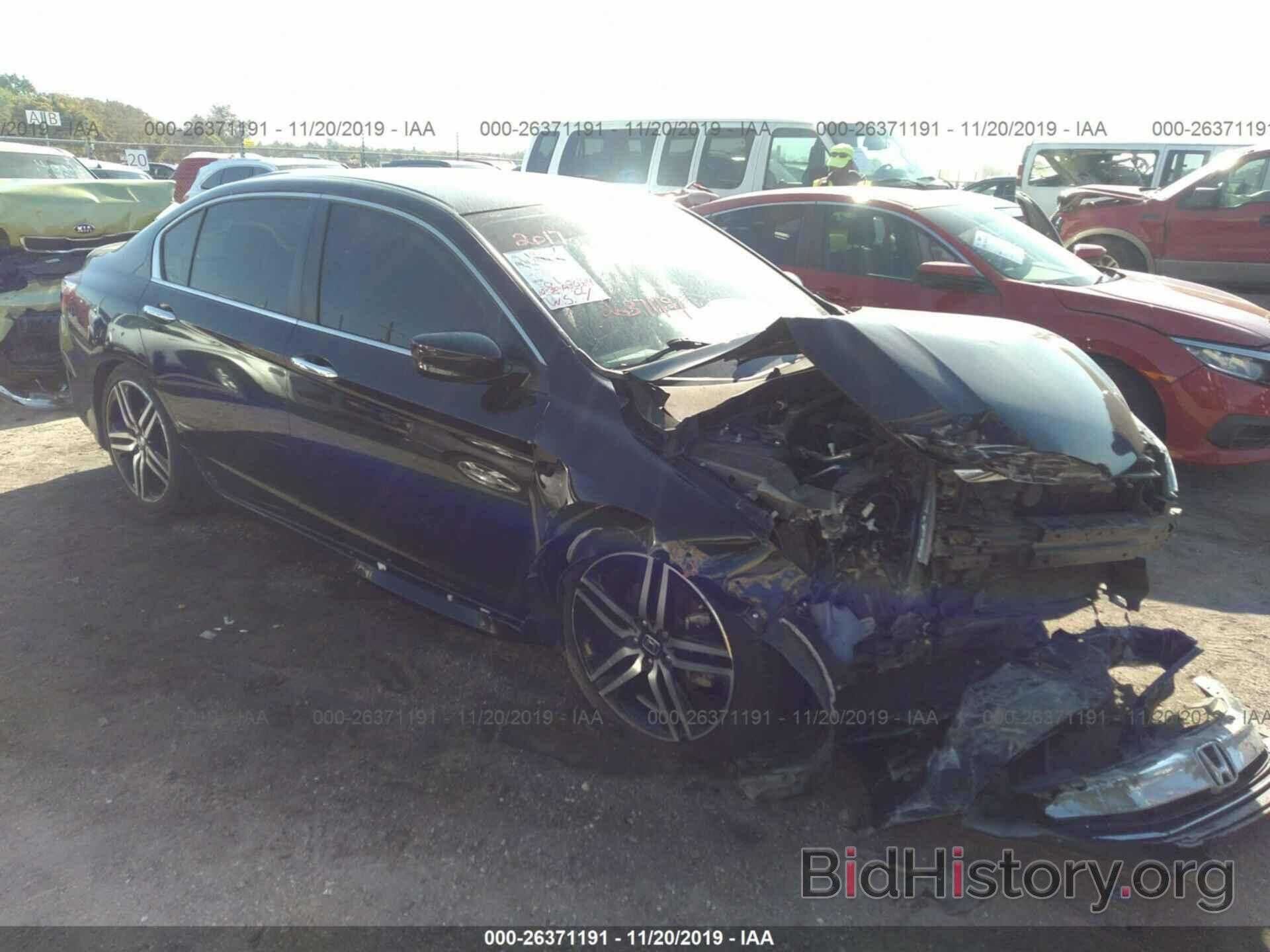 Photo 1HGCR2F11HA077076 - HONDA ACCORD 2017