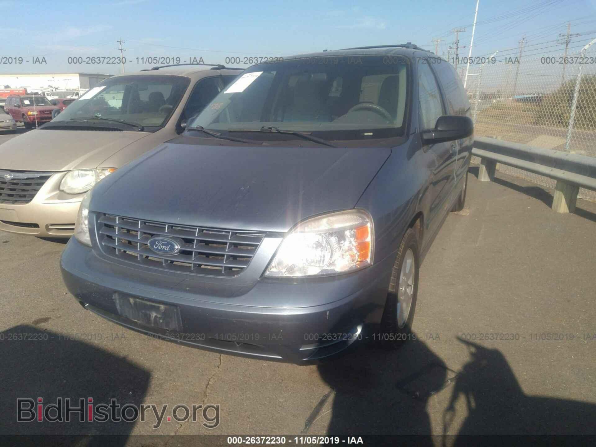 2004 FORD FREESTAR - VIN: 2FMDA57604BA13174 - Фото 2