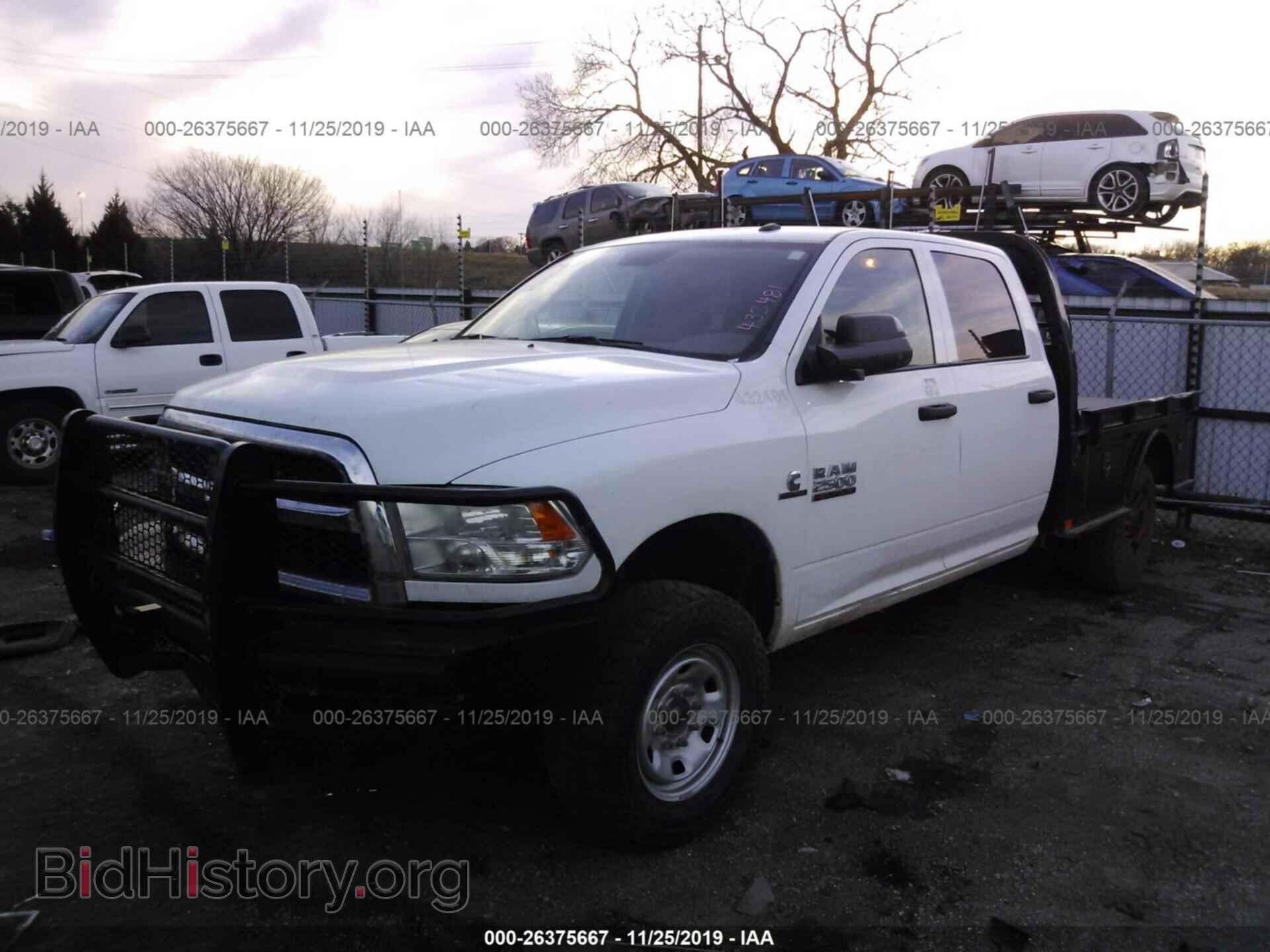 2017 RAM 2500 - VIN: 3C6UR5HLXHG758204 - Фото 2