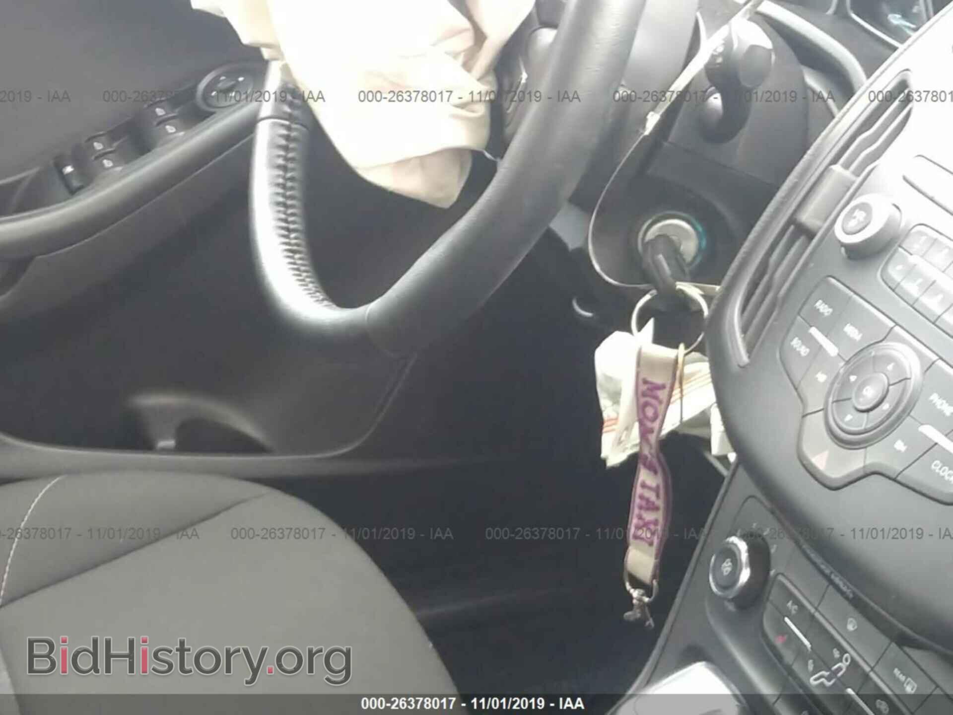 2016 Ford Focus - VIN: 1FADP3F20GL224701 - Photo 11