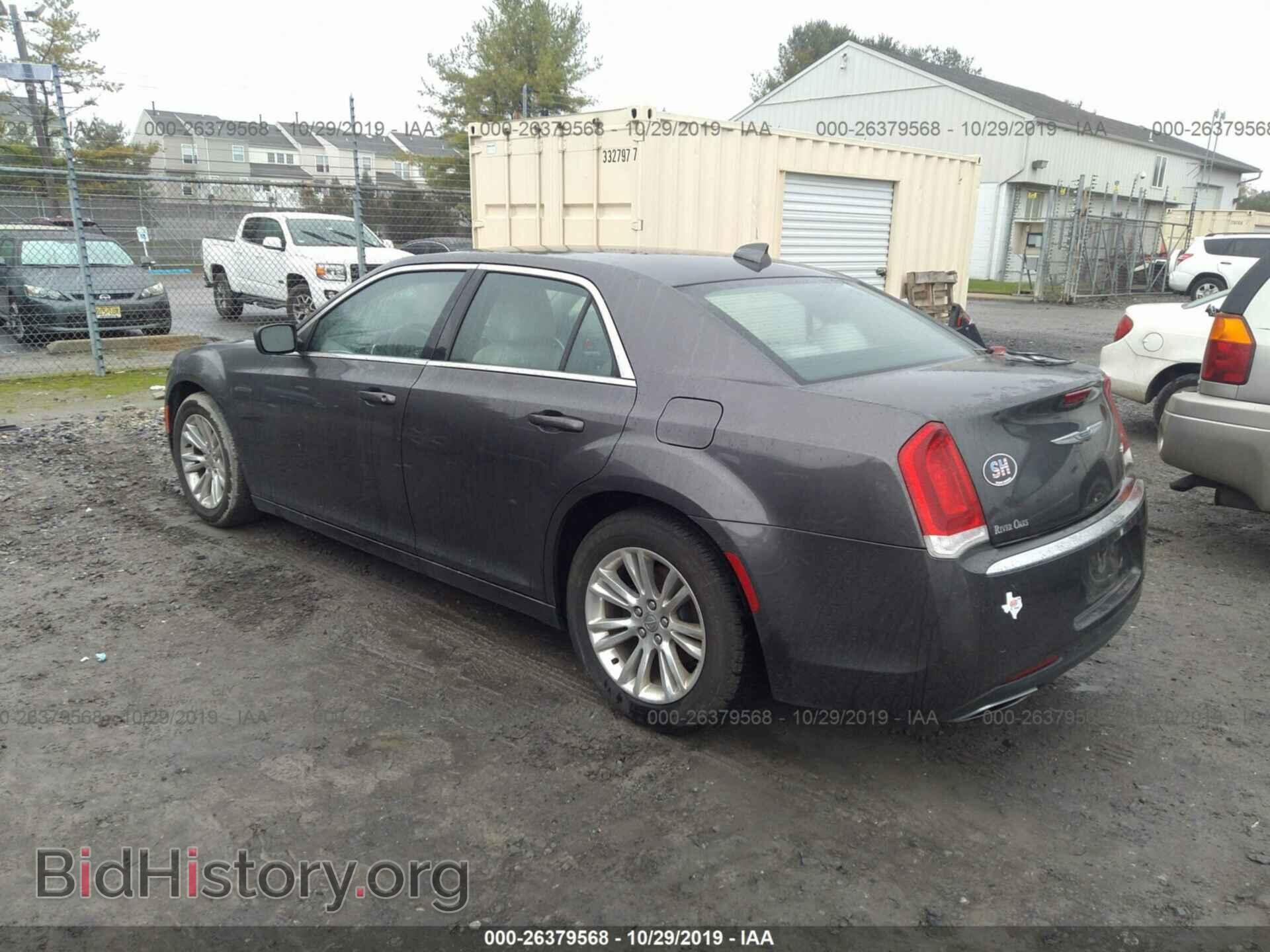 2018 CHRYSLER 300 - VIN: 2C3CCAAG6JH201585 - Фото 3