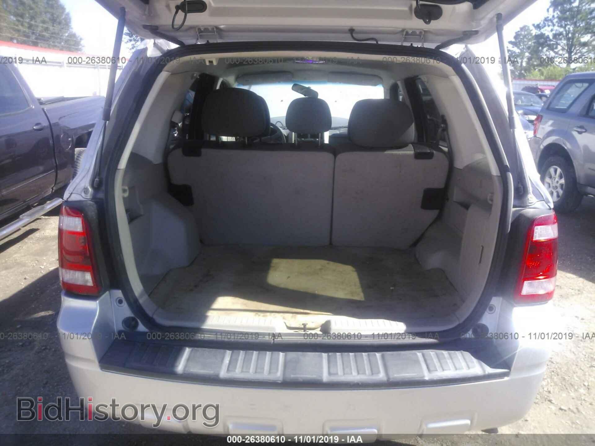 2011 FORD ESCAPE - VIN: 1FMCU0C79BKA51168 - Фото 8