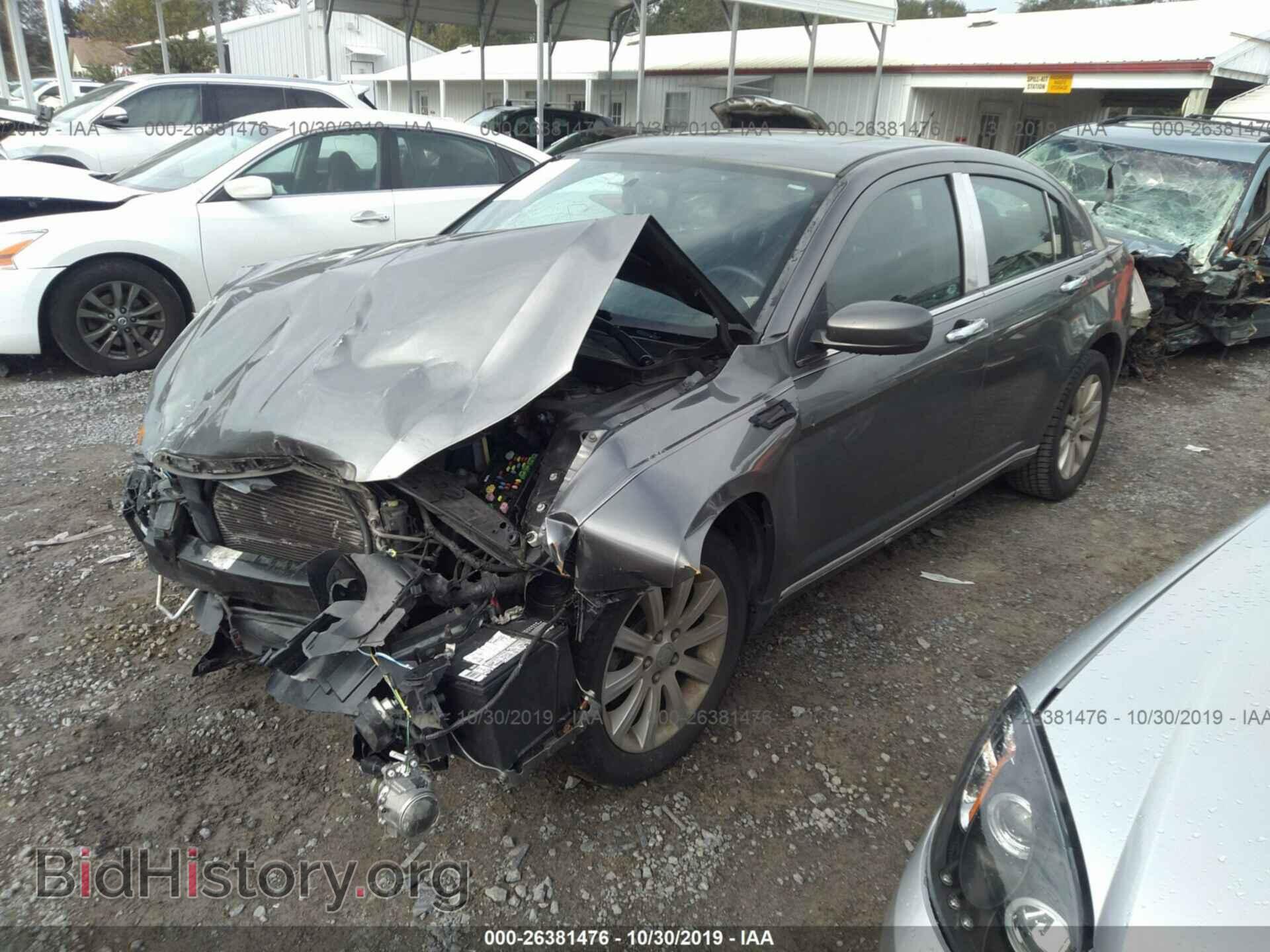 2013 CHRYSLER 200 - VIN: 1C3CCBBB2DN541983 - Photo 2