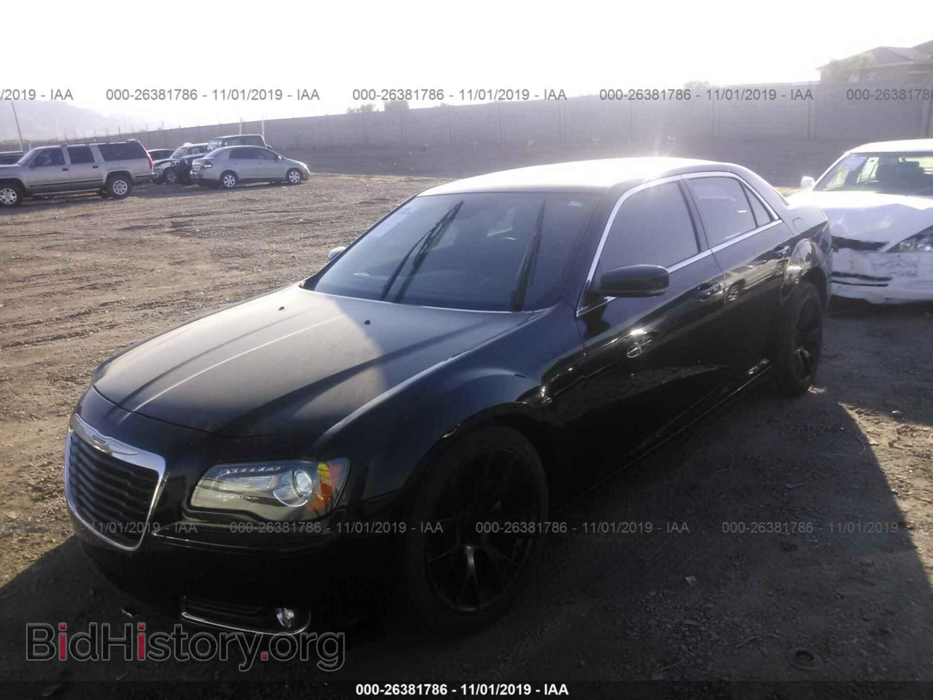 2012 CHRYSLER 300 - VIN: 2C3CCABG1CH256995 - Photo 2