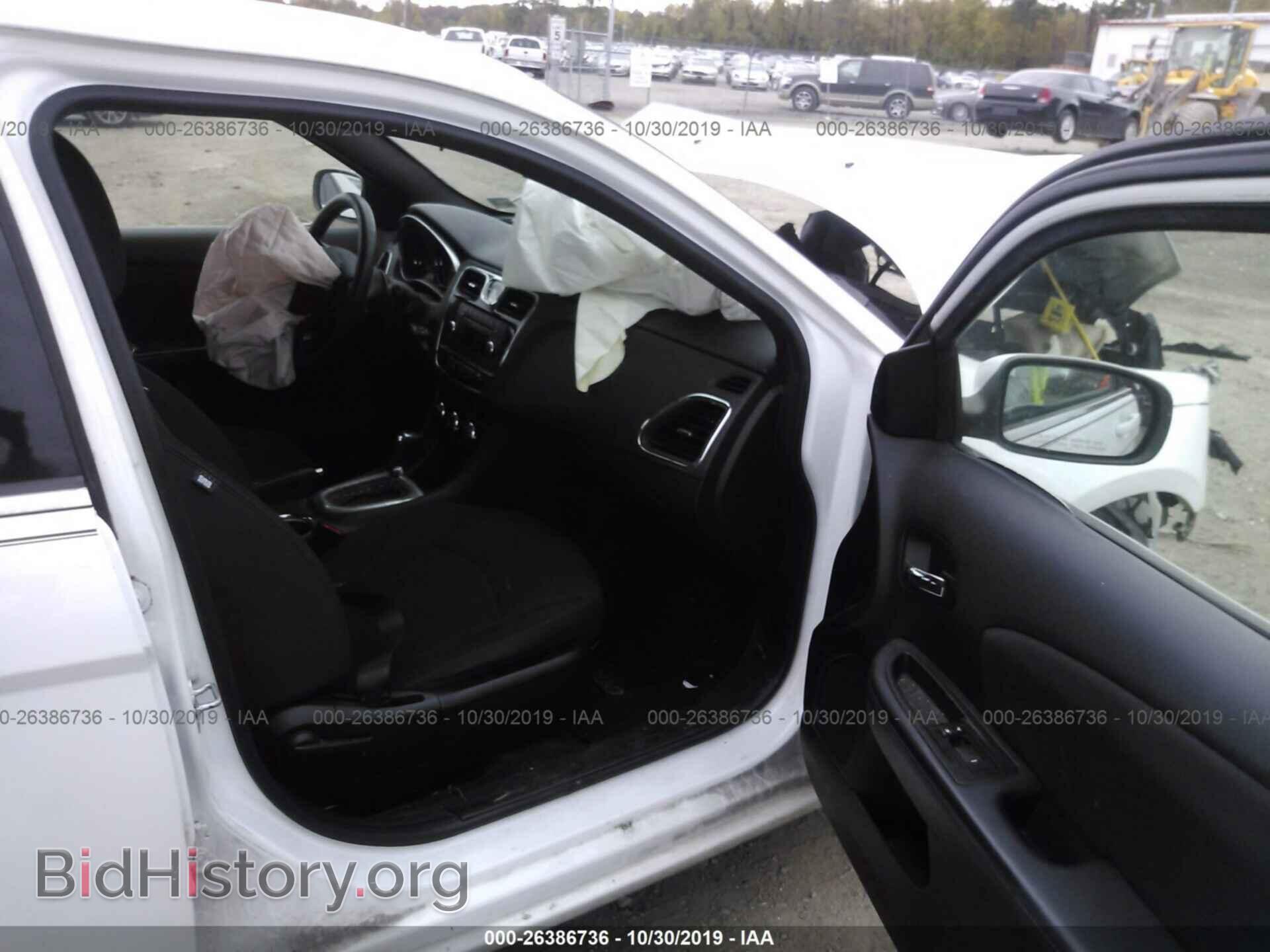 2014 CHRYSLER 200 - VIN: 1C3CCBABXEN204304 - Фото 5
