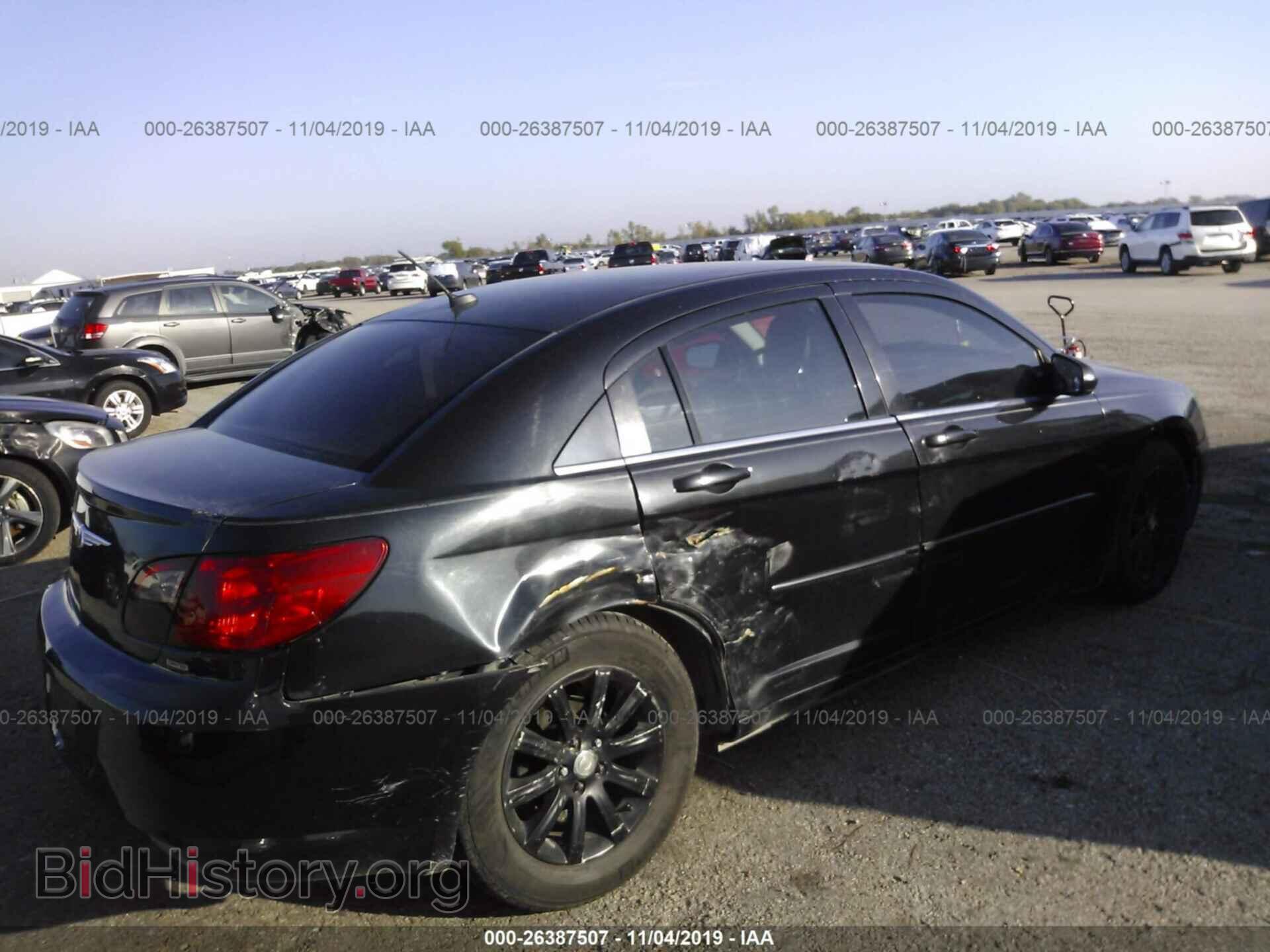 2010 CHRYSLER SEBRING - VIN: 1C3CC5FB9AN147419 - Фото 4