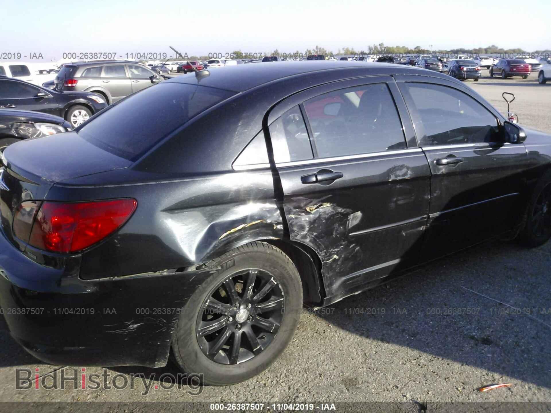 2010 CHRYSLER SEBRING - VIN: 1C3CC5FB9AN147419 - Фото 6